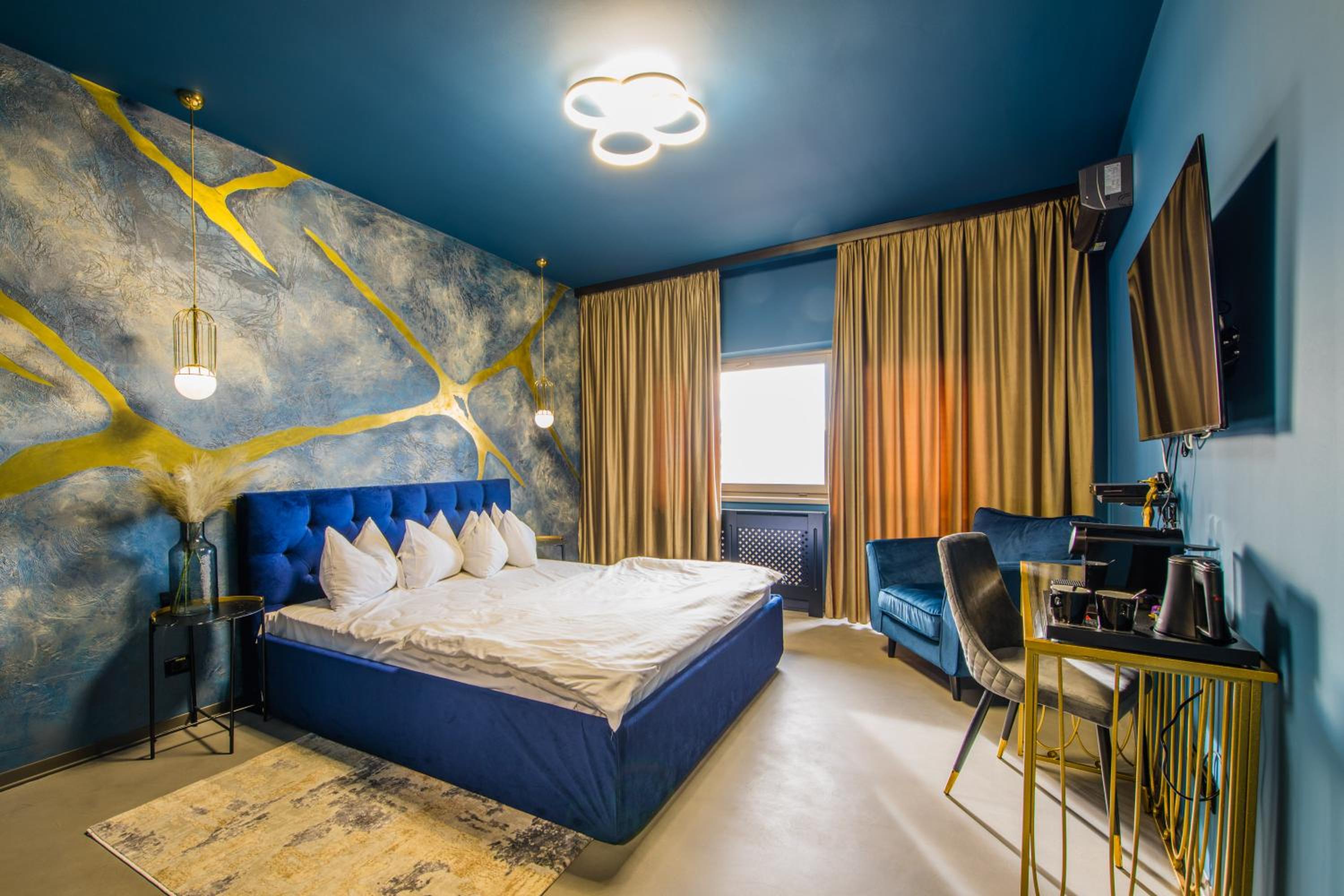 Double or Twin Room with Swimming Pool Access photo 2