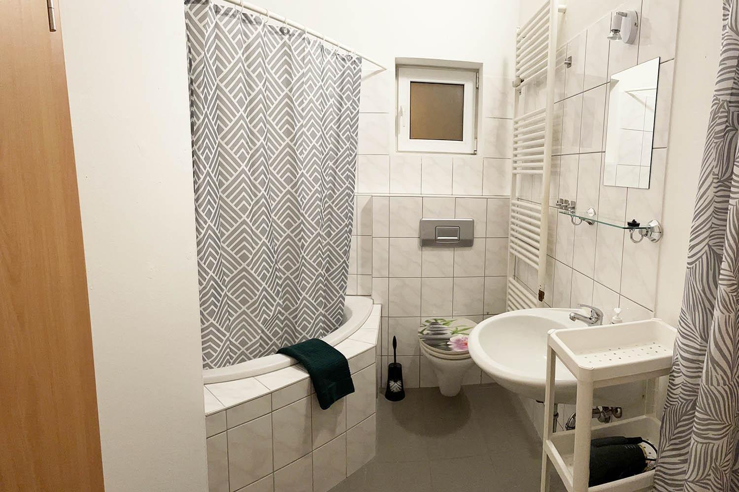 Apartment photo 2