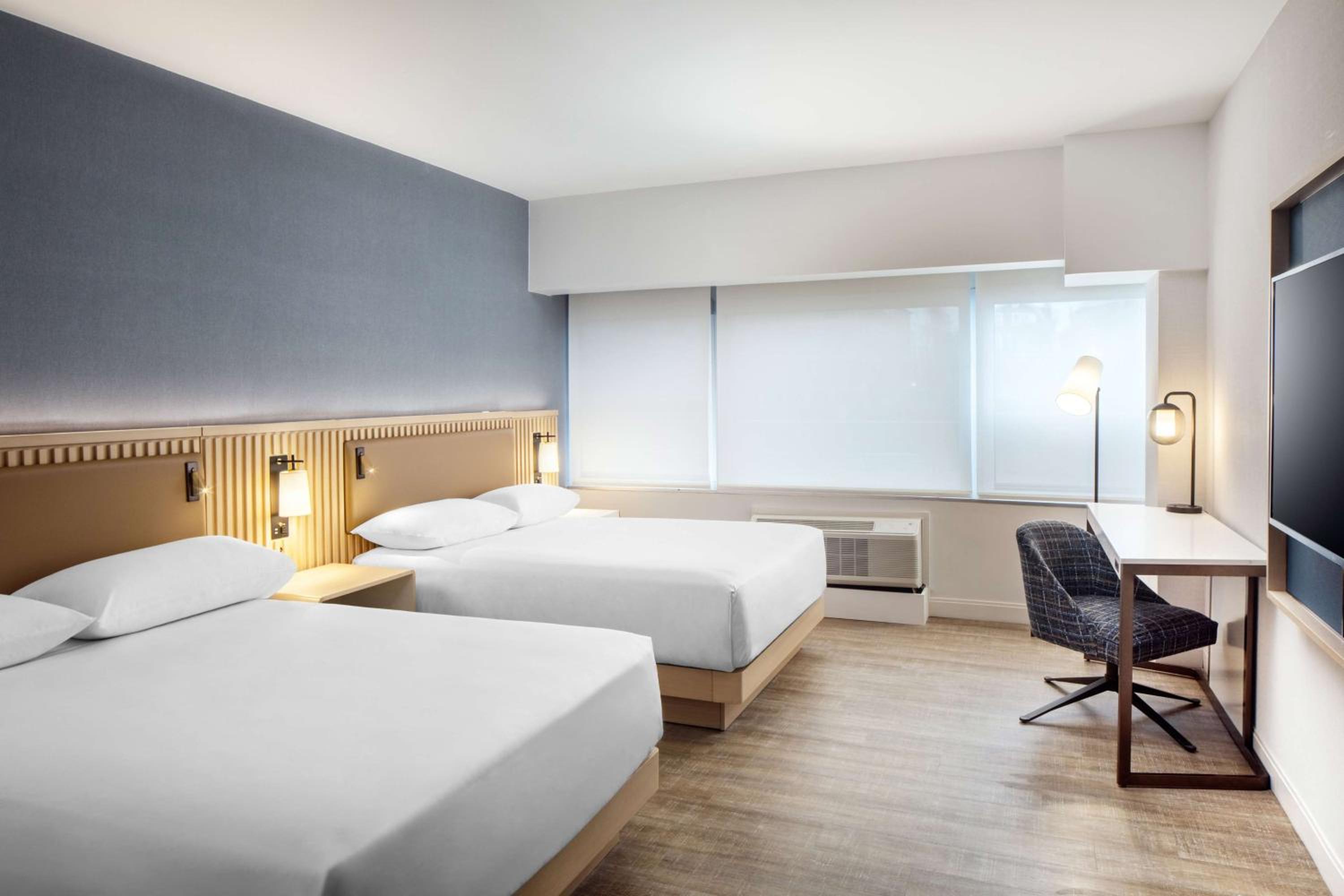 Queen Room with Two Queen Beds with Accessible Shower - Disability Access