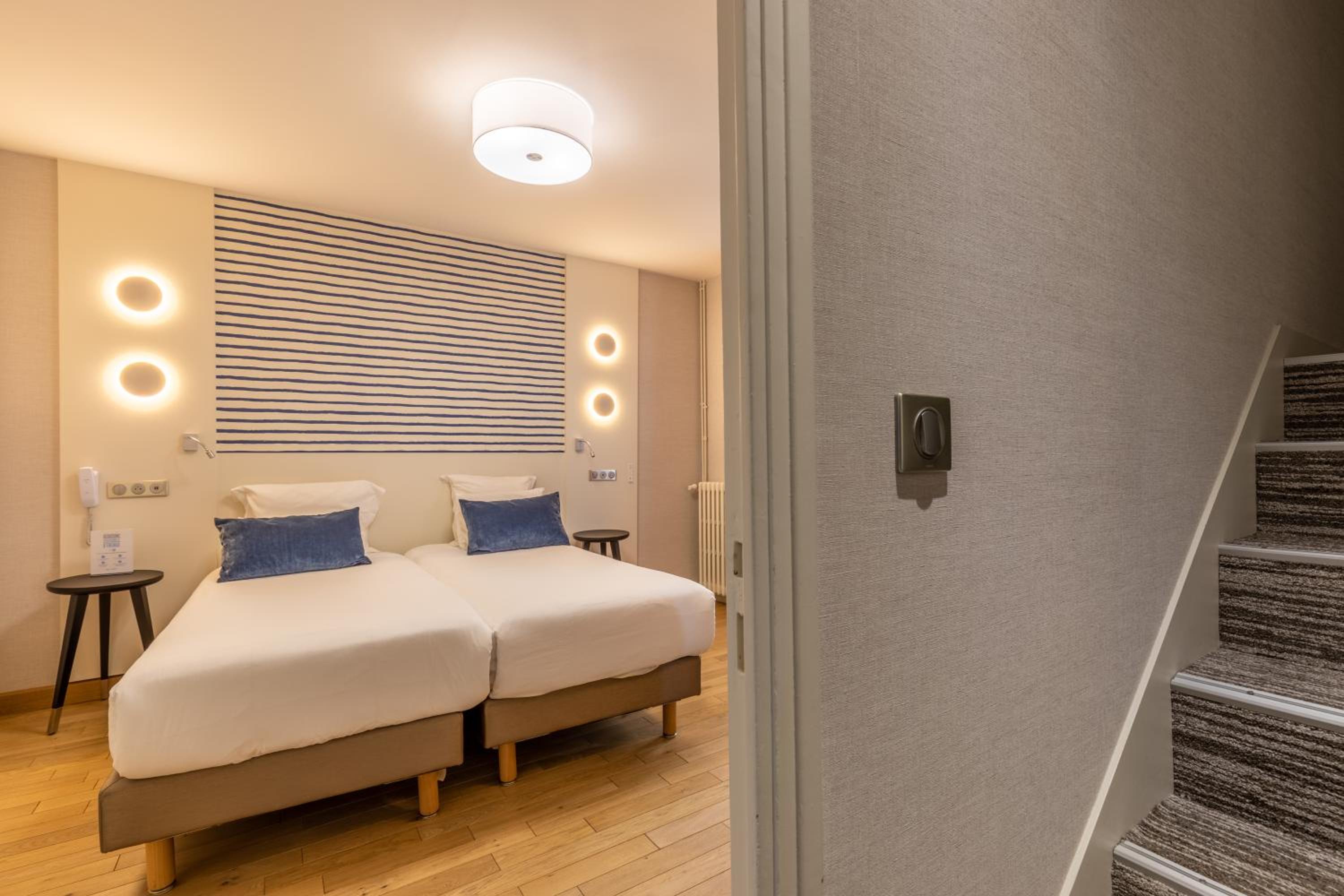Standard Room with Terrace (3 people)