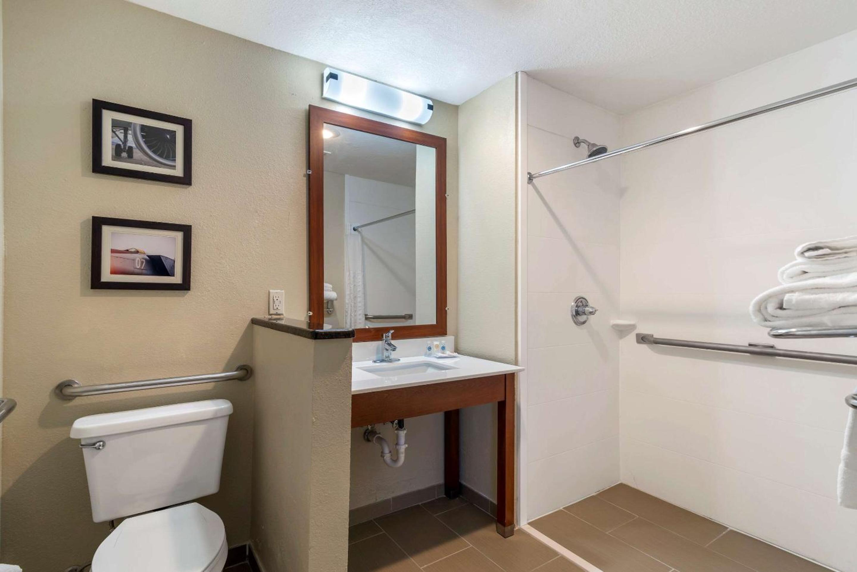 King Room - Disability Access/Non-Smoking - Photo 3