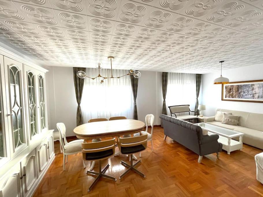 Apartamento de Tres Habitaciones