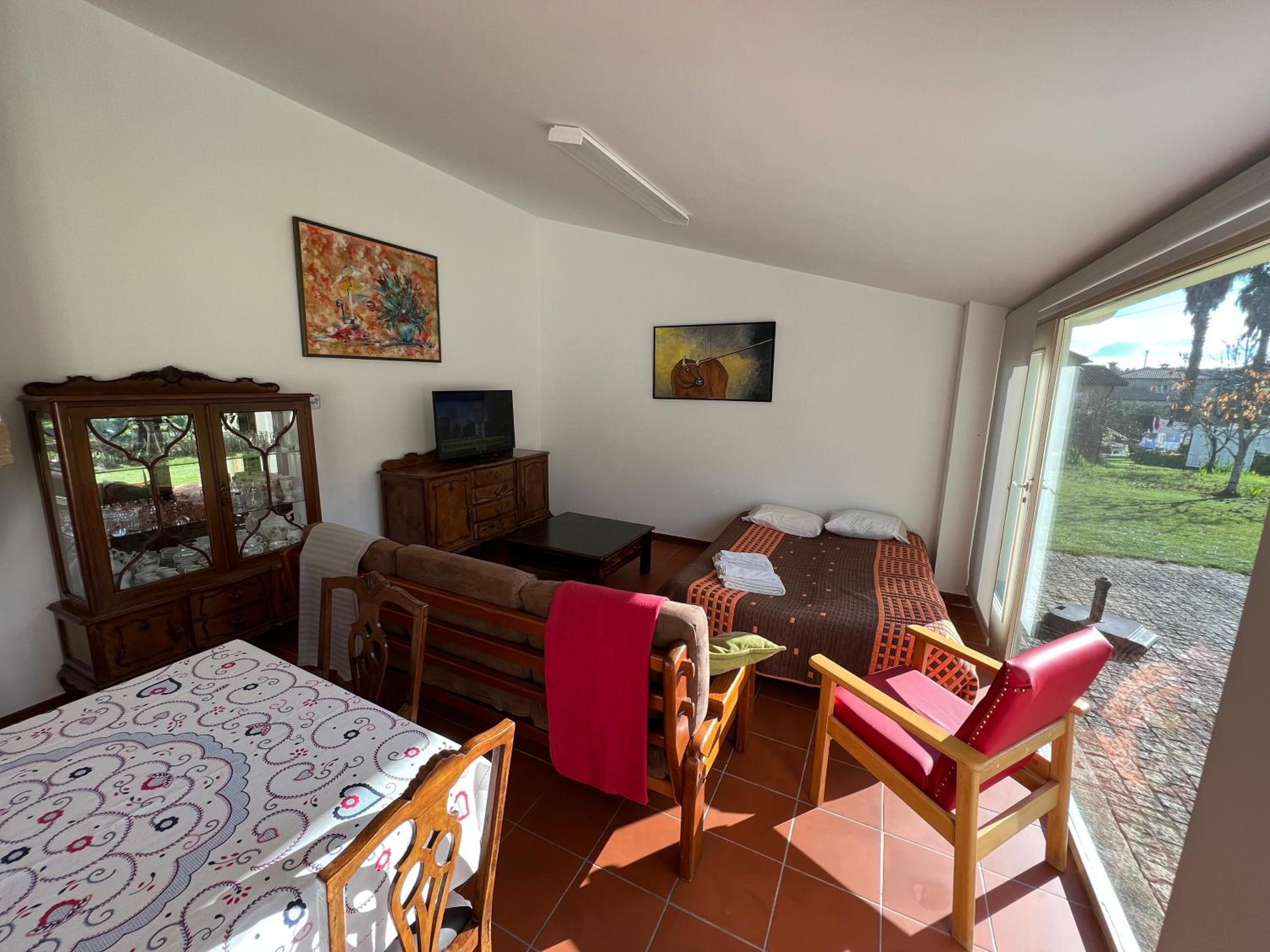 Three-Bedroom House photo 3
