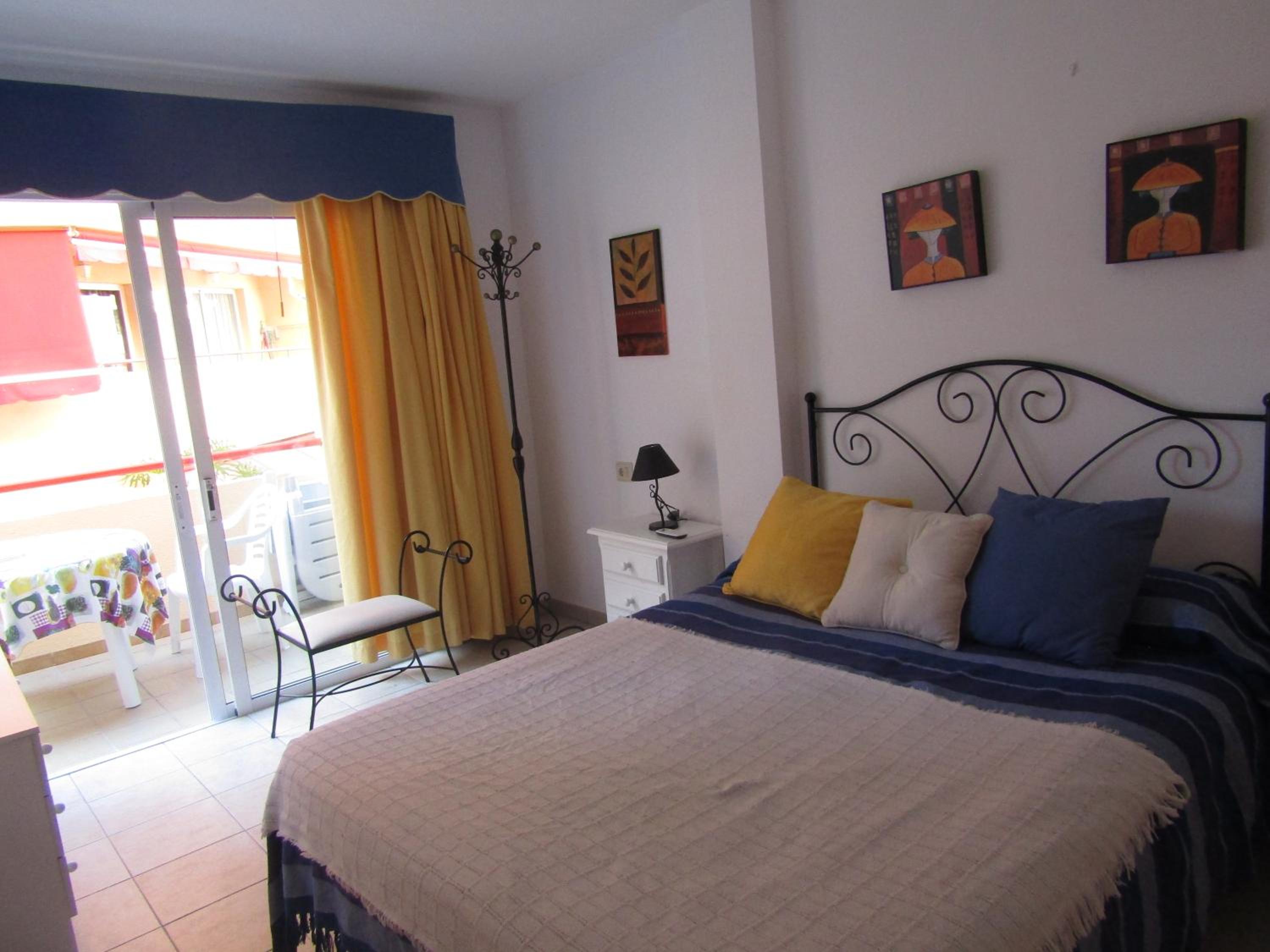Apartamento con vista a la piscina