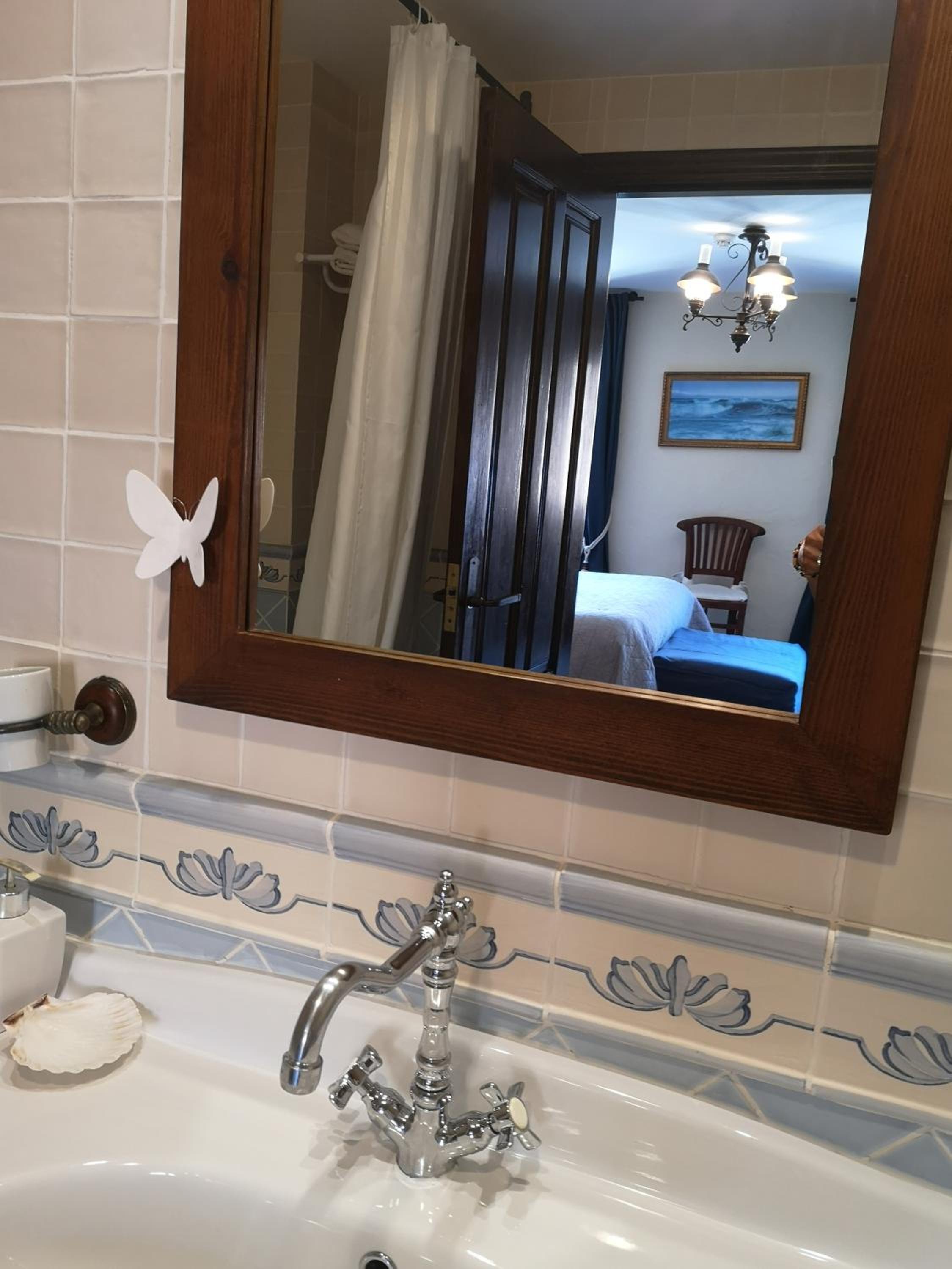 Double Room with Private Bathroom photo 3