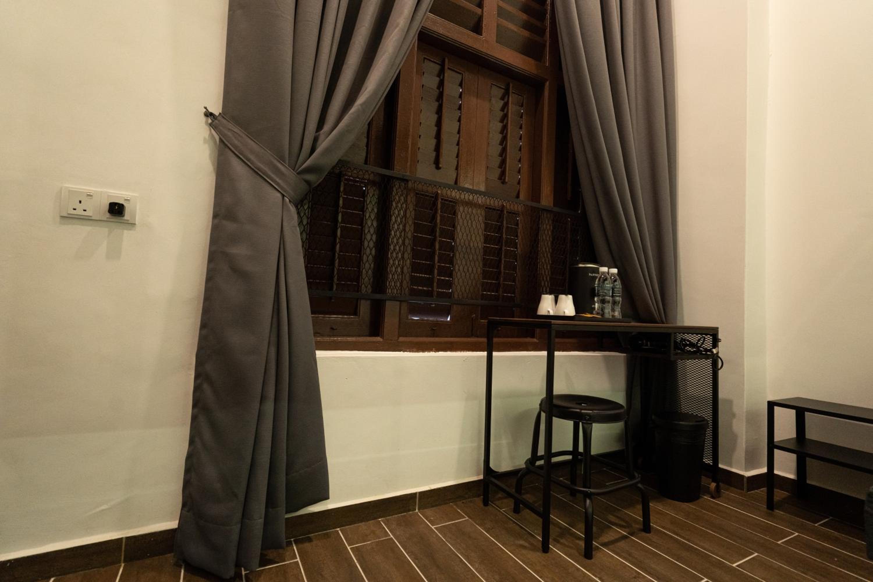 Deluxe Double Room - Photo 35