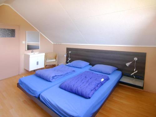Two-Bedroom House photo 3