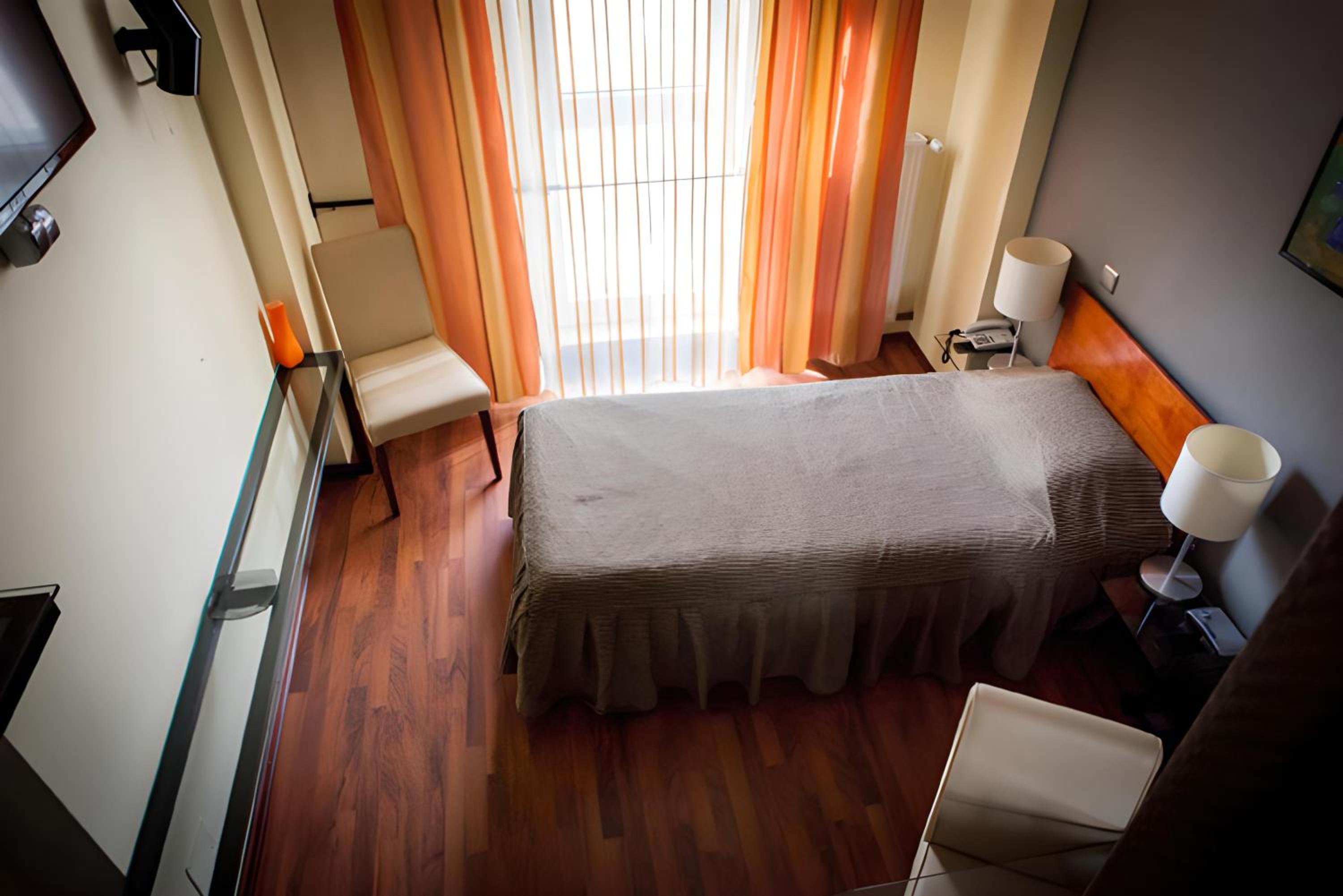 Single Room photo 1