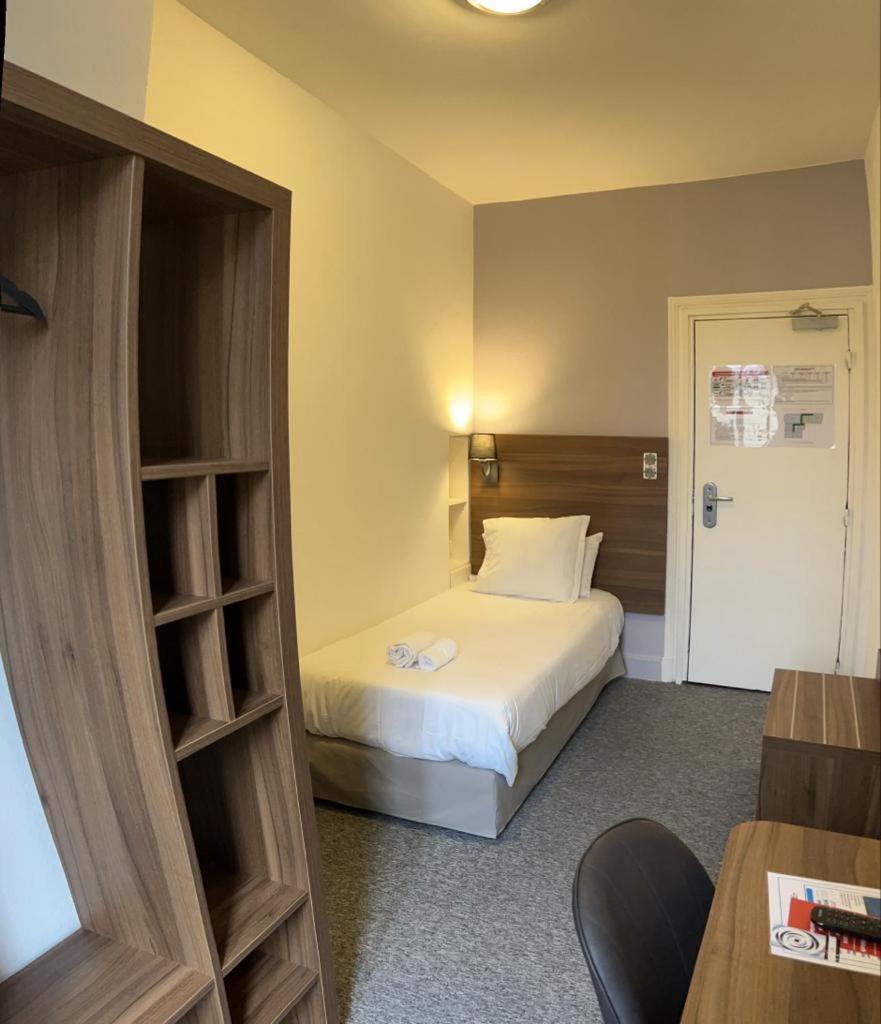 Standard Single Room photo 2