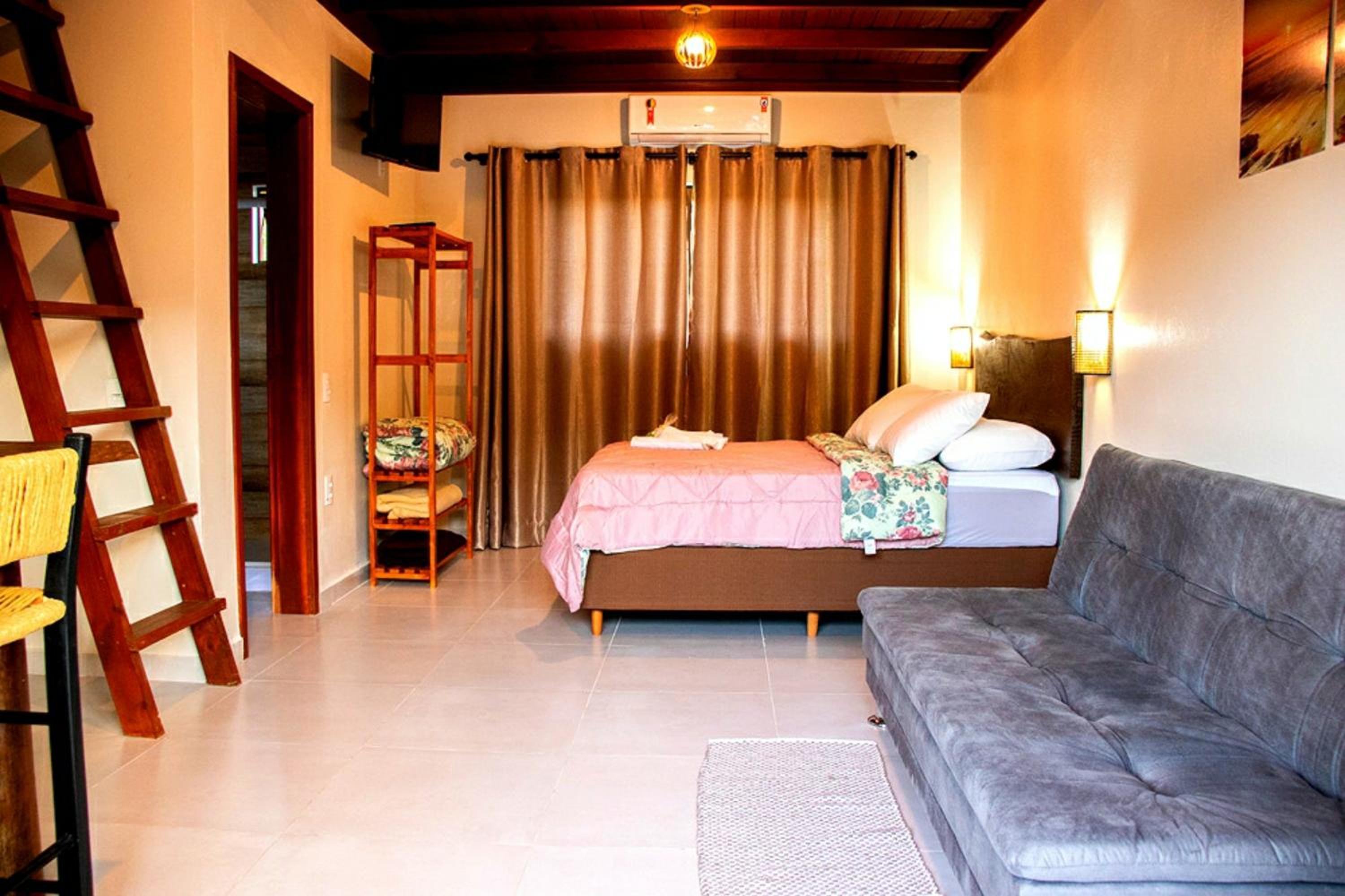 Superior Bungalow photo 1
