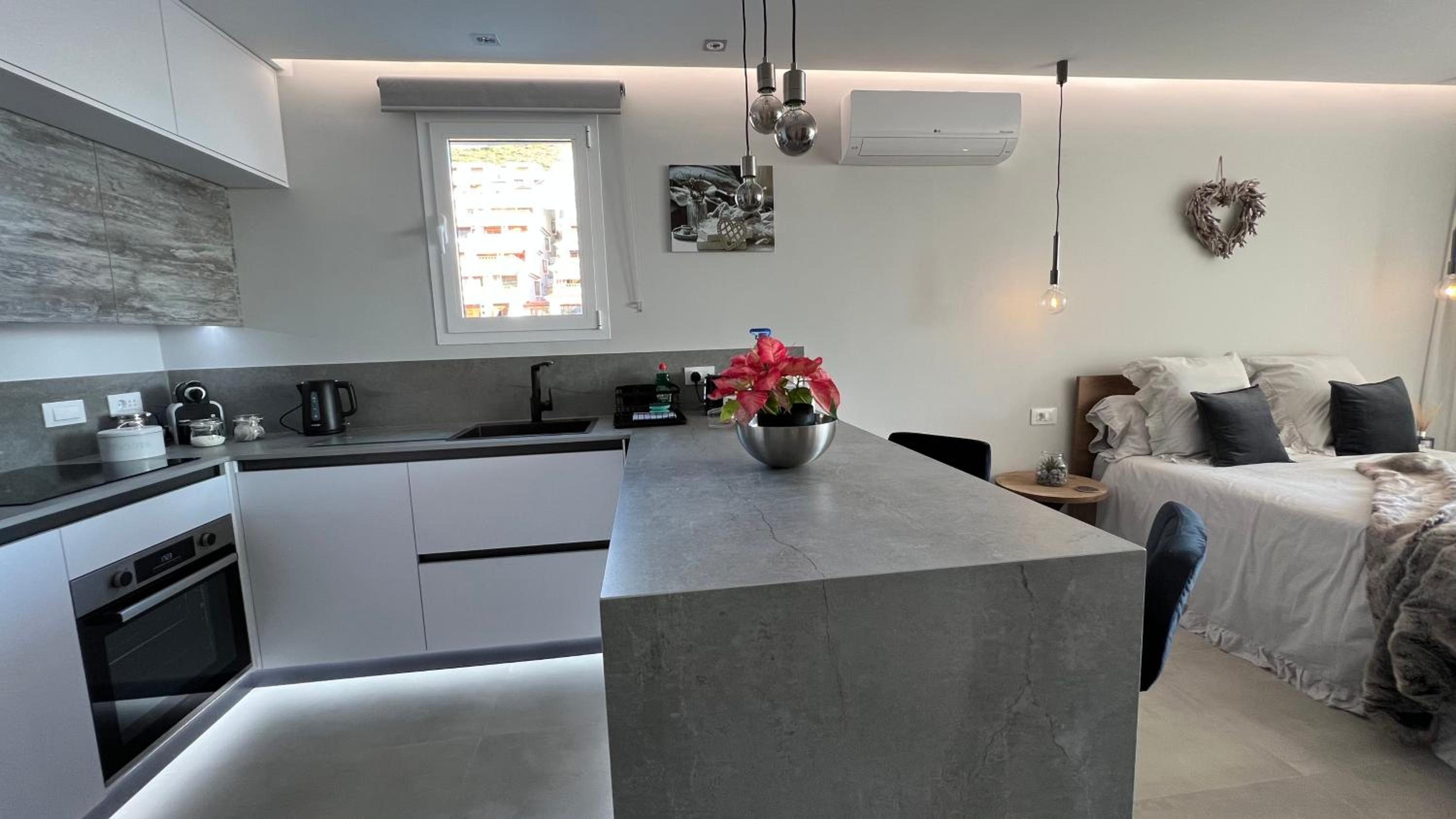 Studio Apartment with Sea View