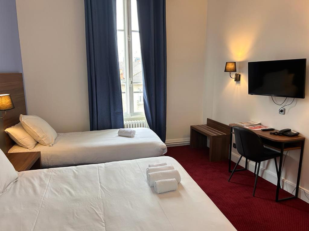 Superior Triple Room photo 2