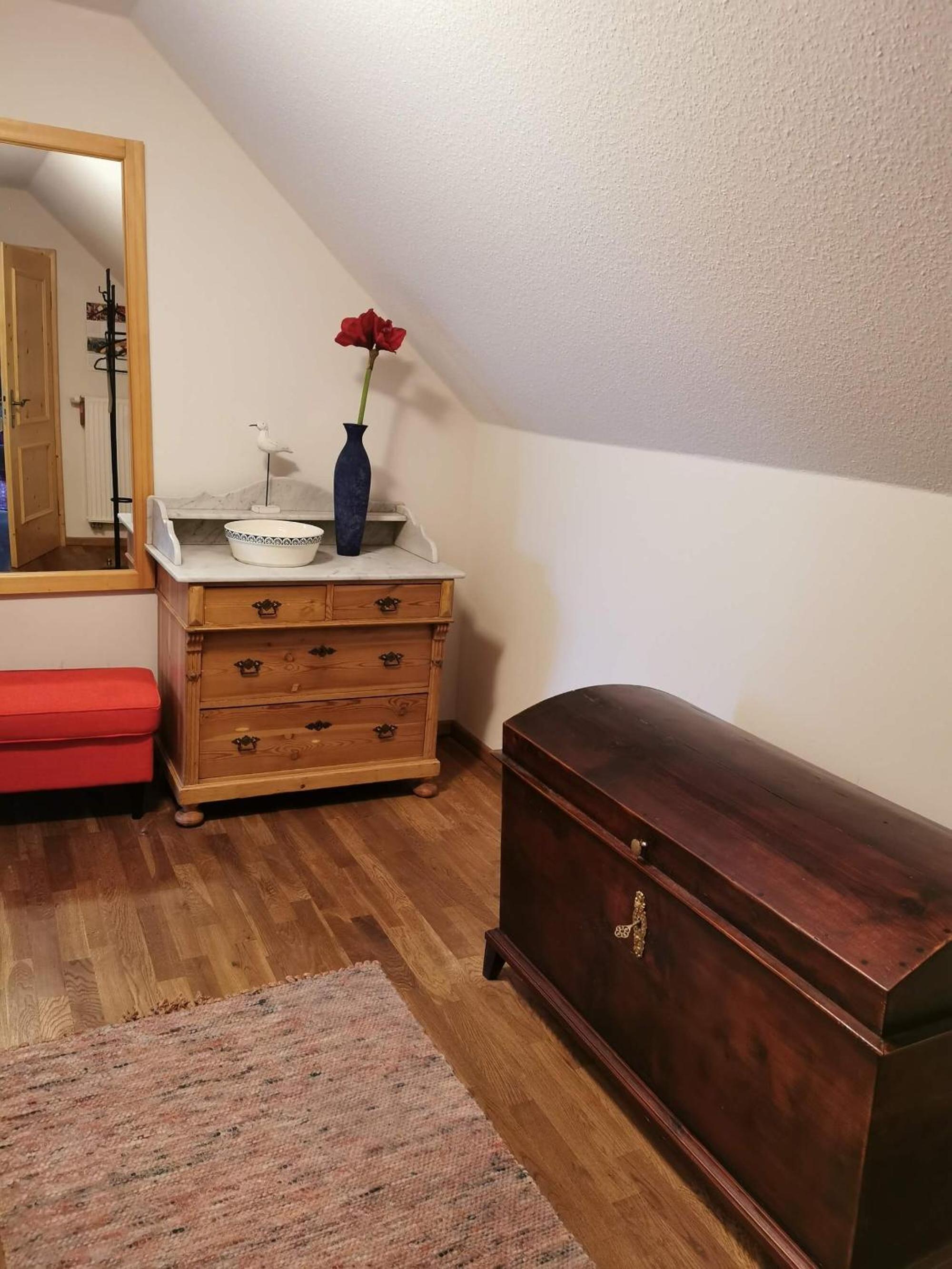 One-Bedroom Apartment photo 3