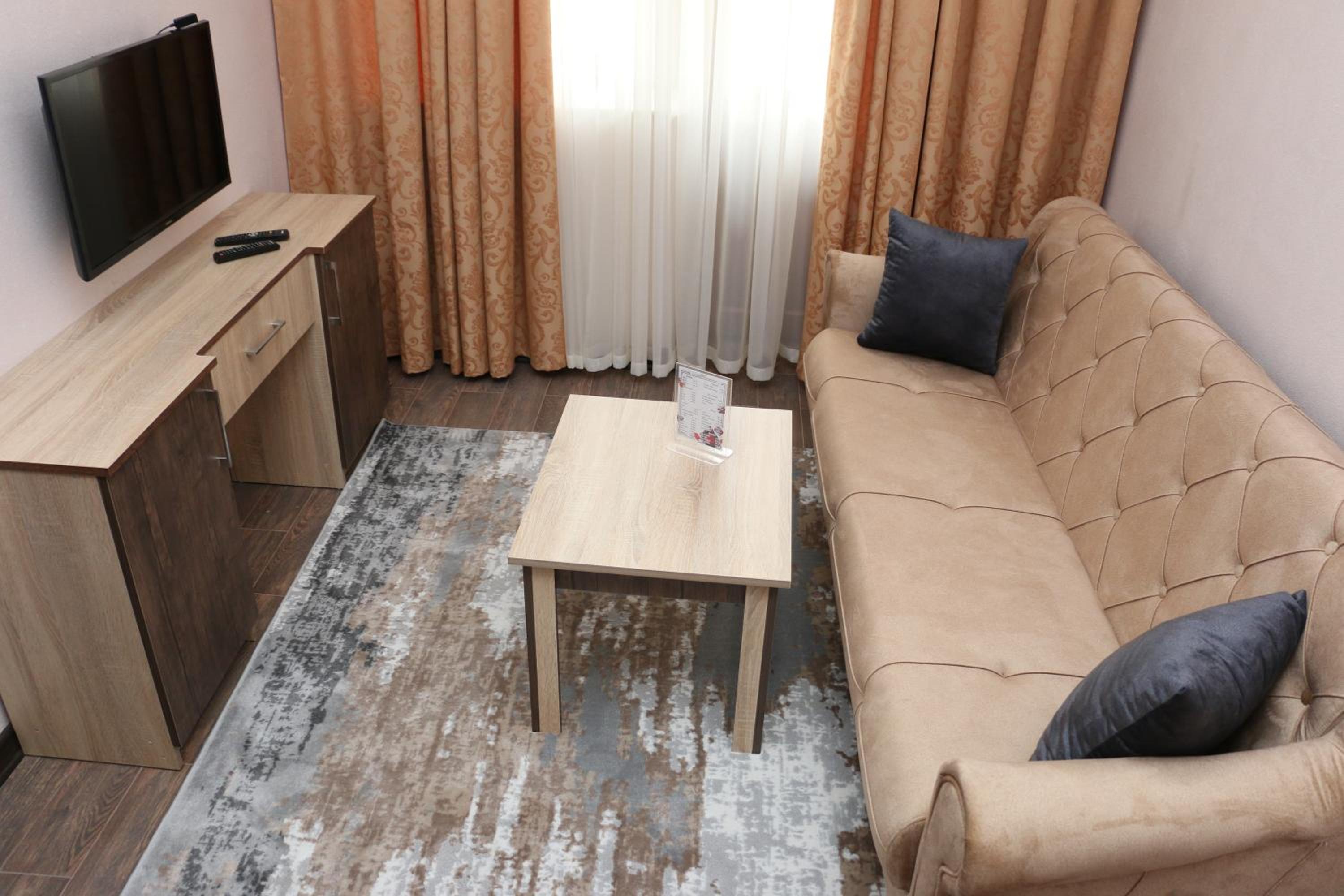 One-Bedroom Suite photo 3