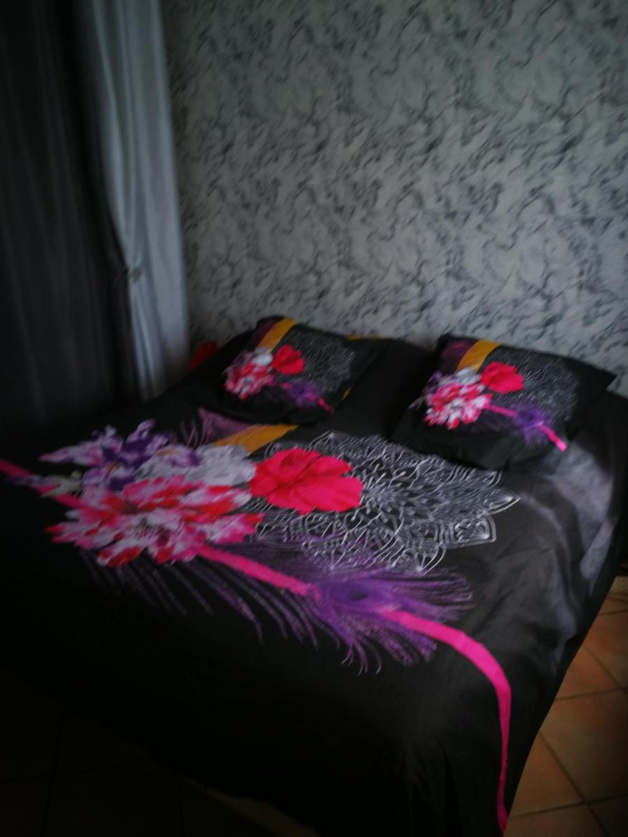 Double Room with Private External Bathroom photo 2