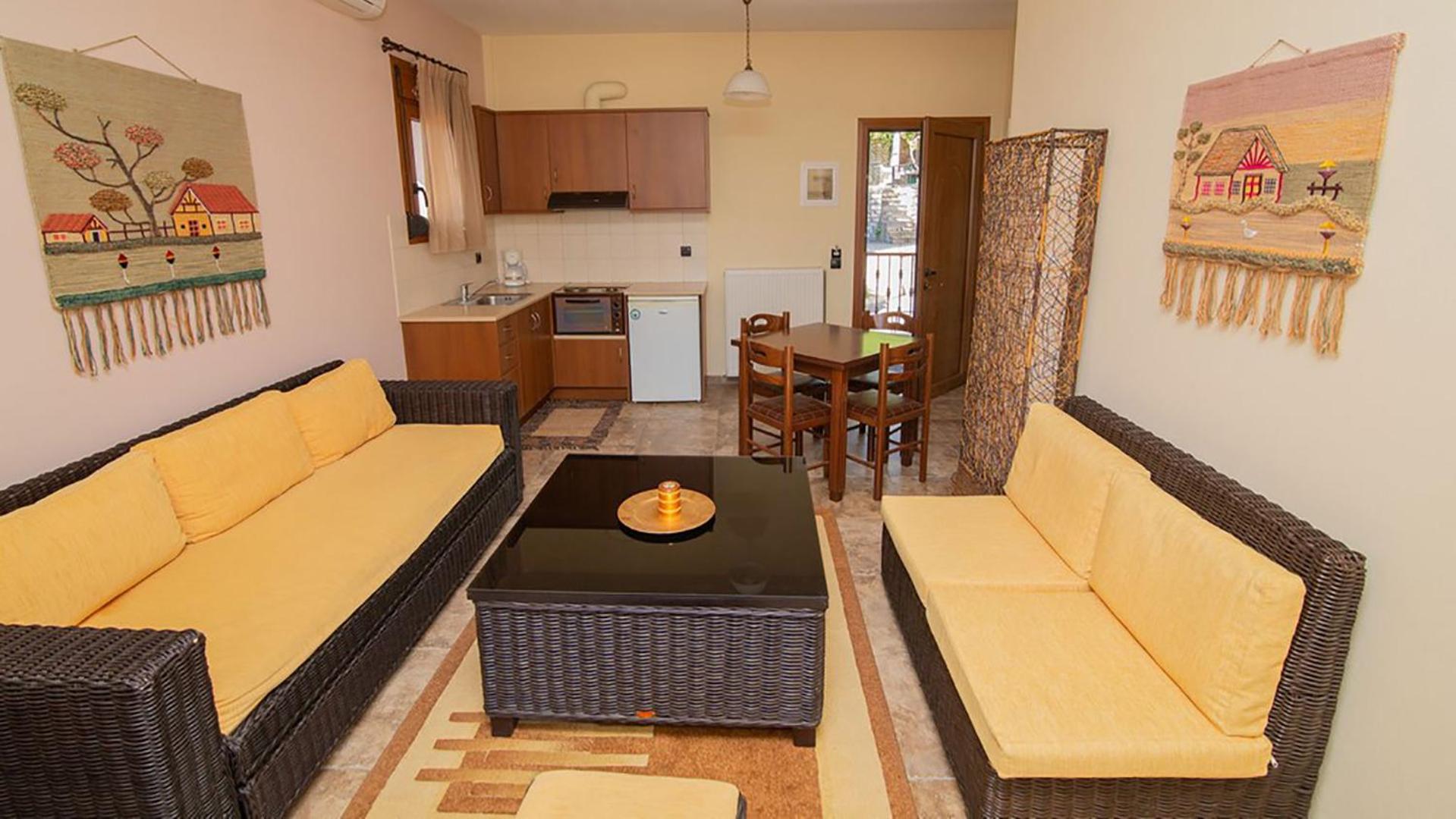 Apartment (3 Adults) with Panoramic View photo 3