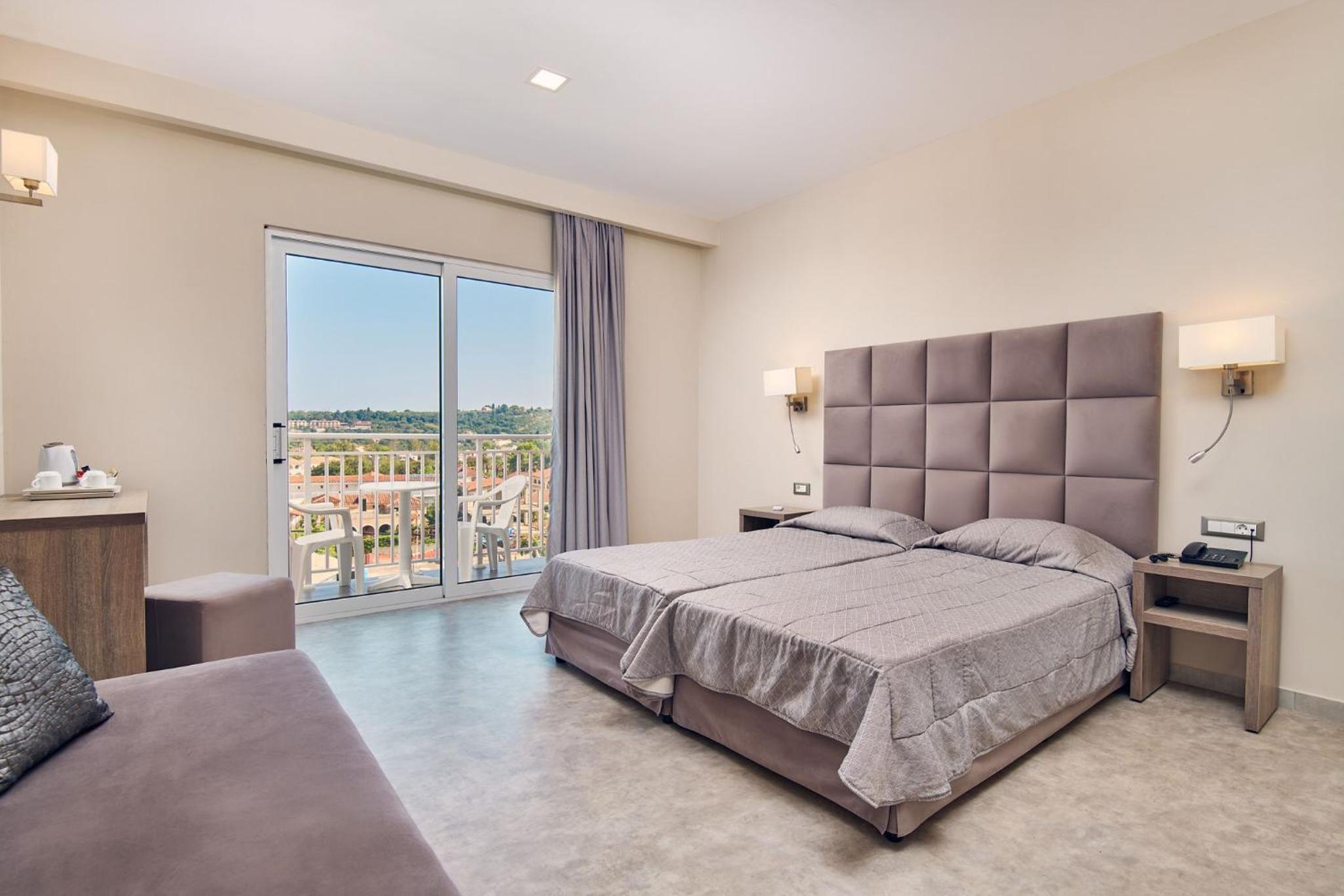 Standard Double or Twin Room with Garden View - Photo 10