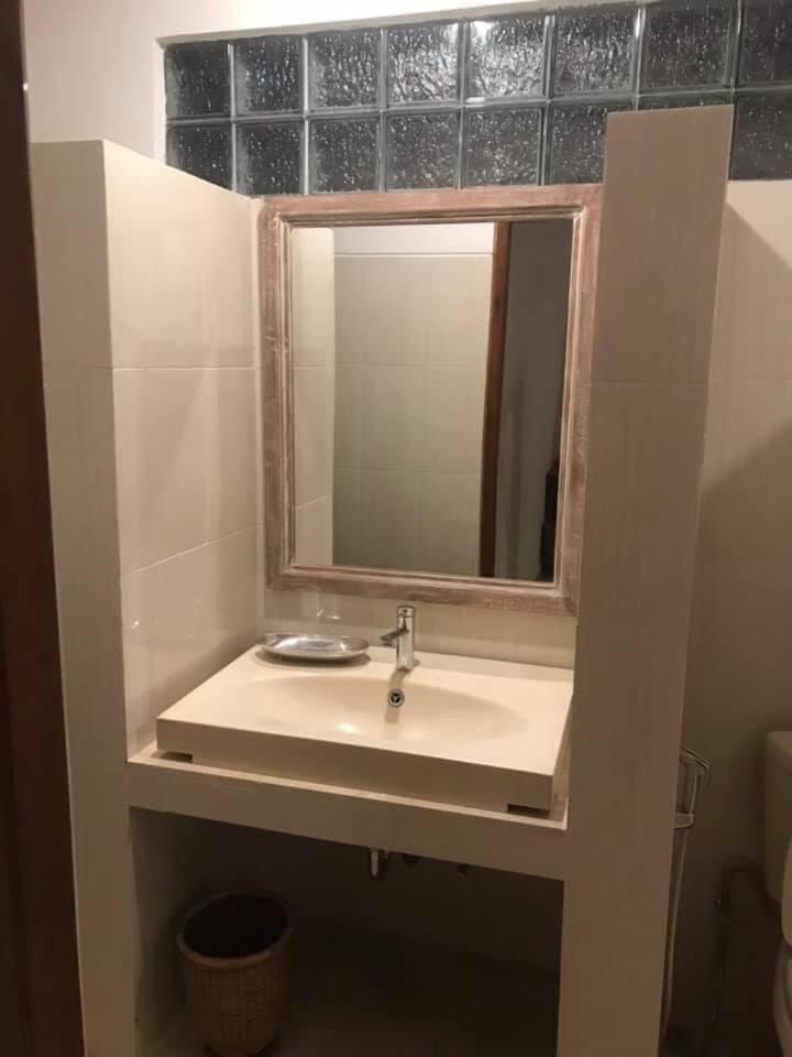 Double Room with Private Bathroom - Photo 6