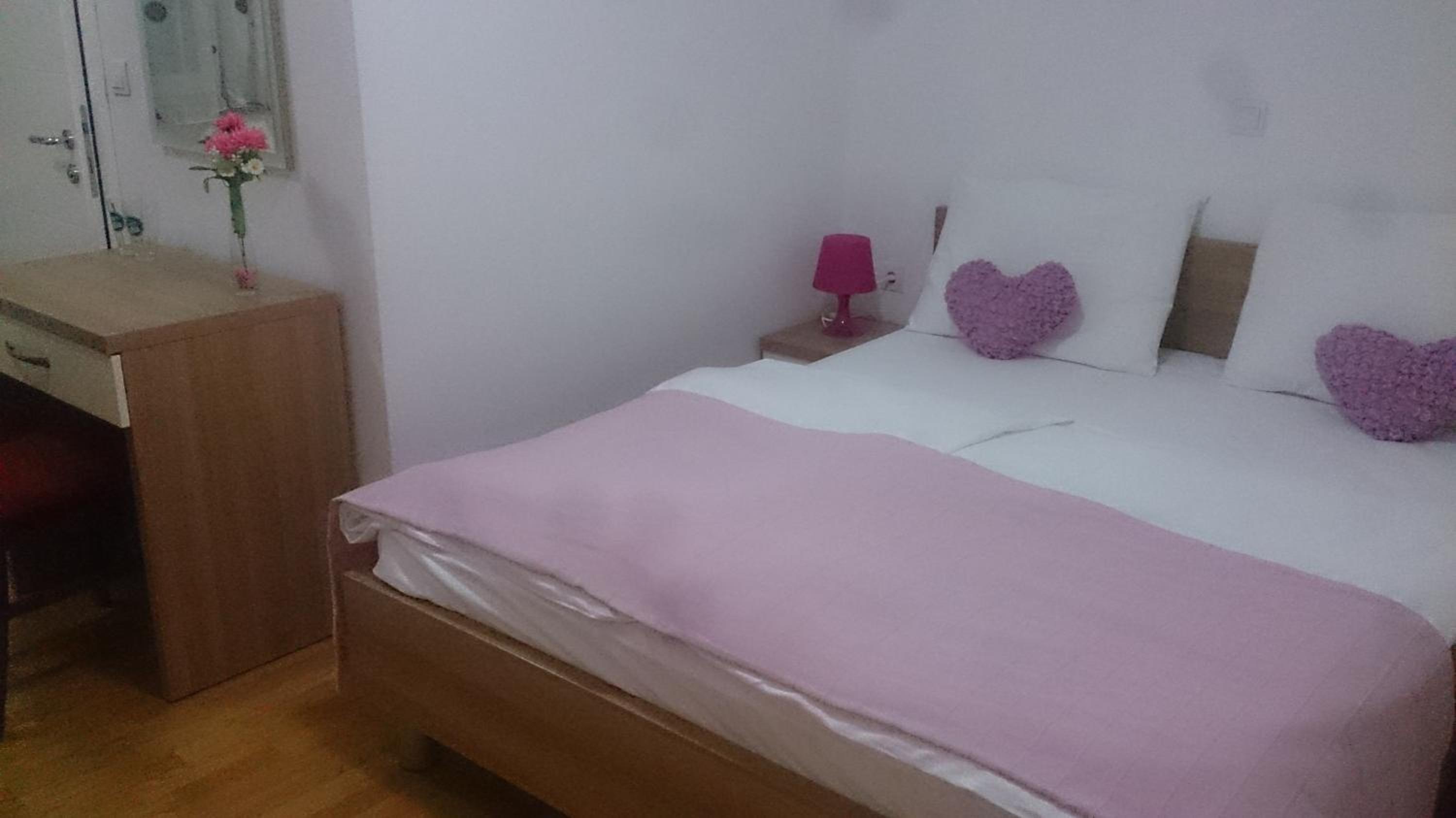 Double Room - Photo 33
