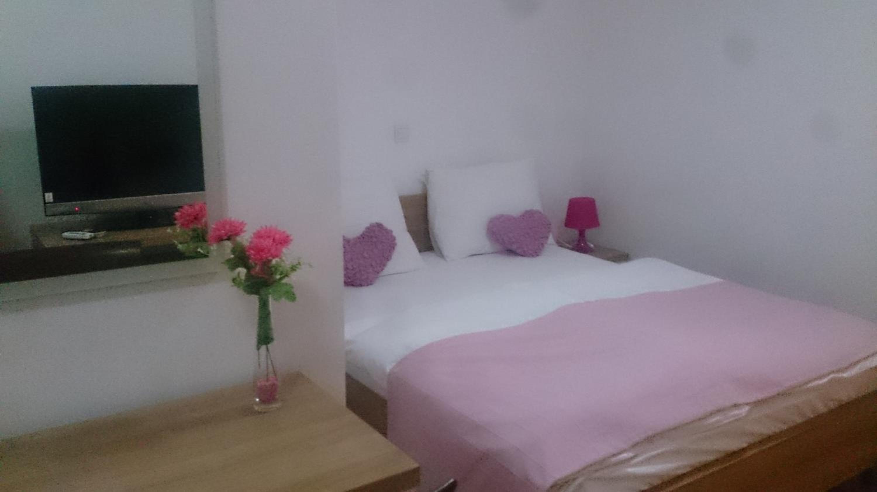 Double Room - Photo 35