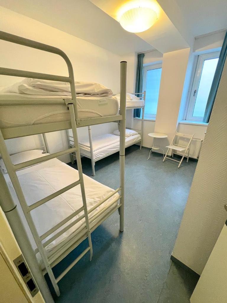 Quadruple Room With Private Bathroom photo 3