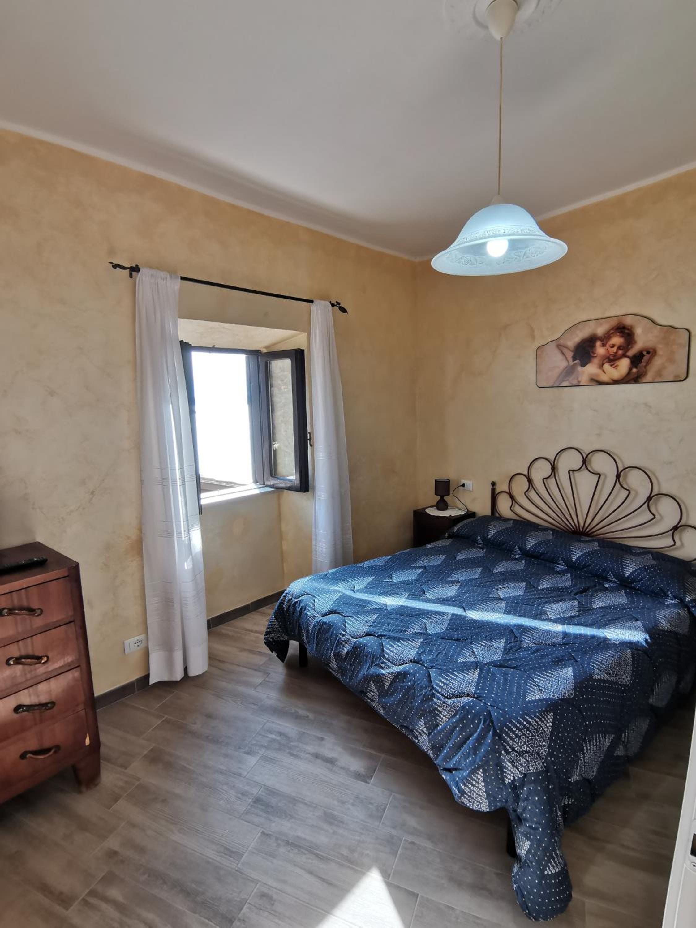 Two-Bedroom House - Photo 24