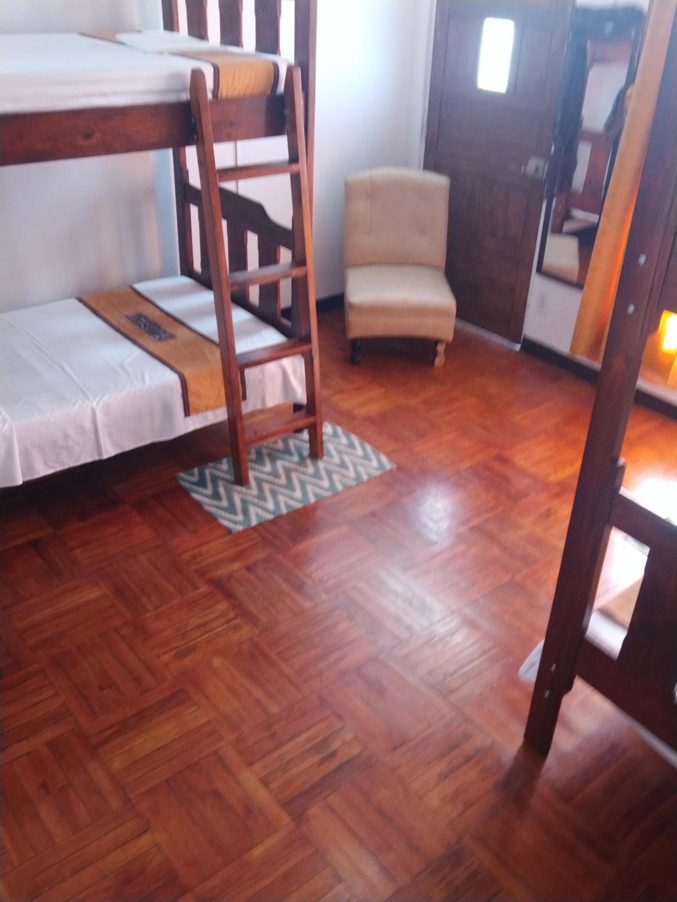 Economy Quadruple Room photo 2