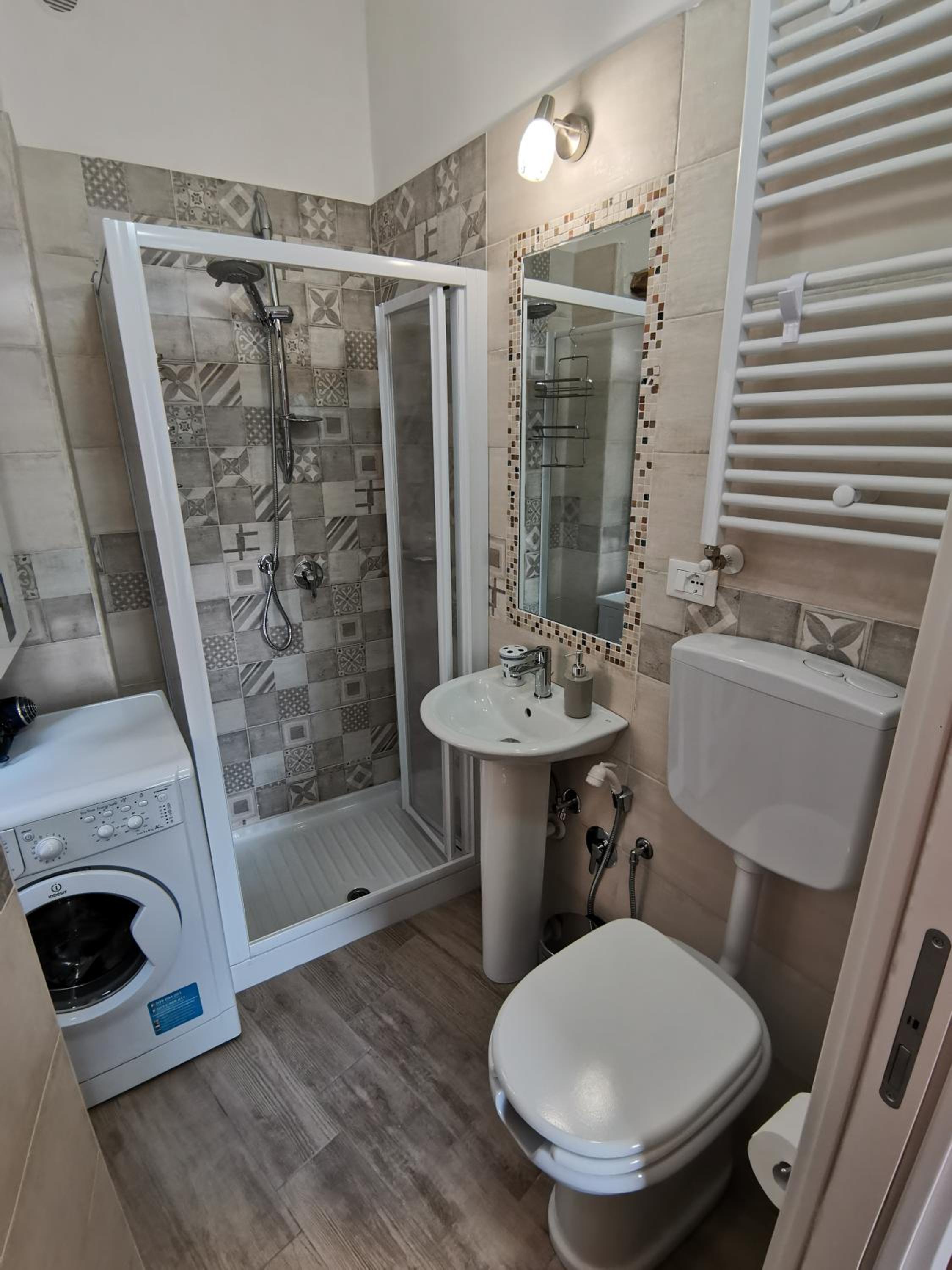 Two-Bedroom House - Photo 21