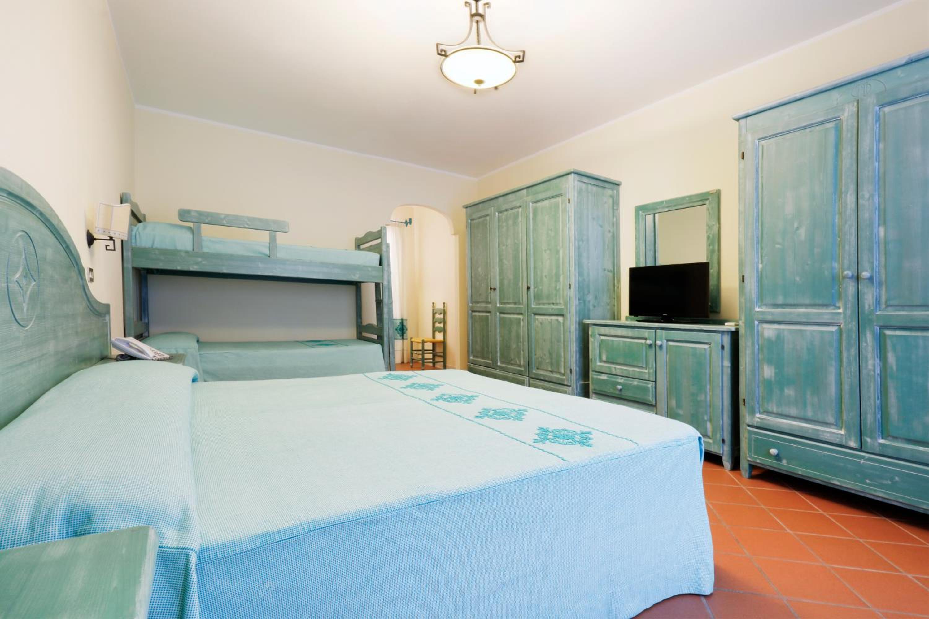 Quadruple Room - Photo 4