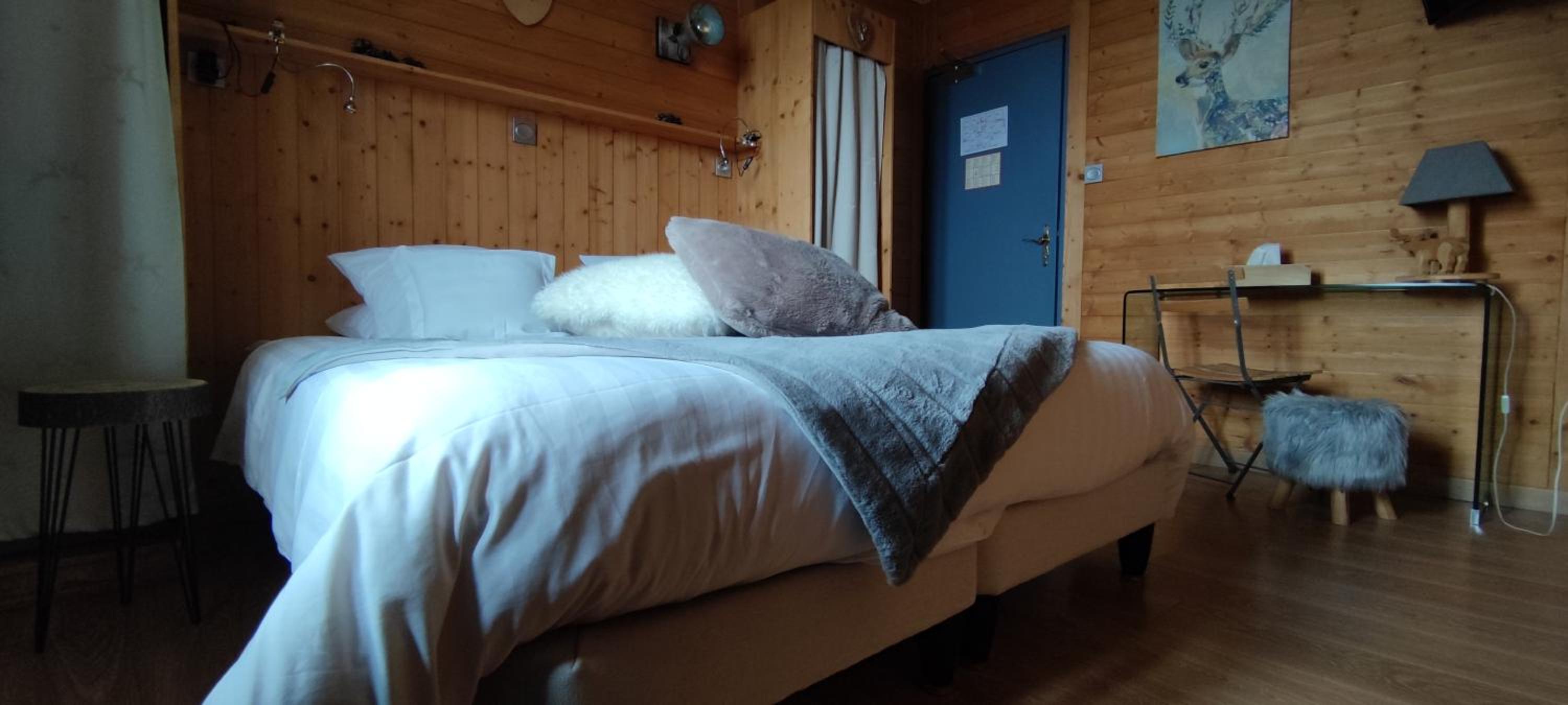 Small Double Room photo 1