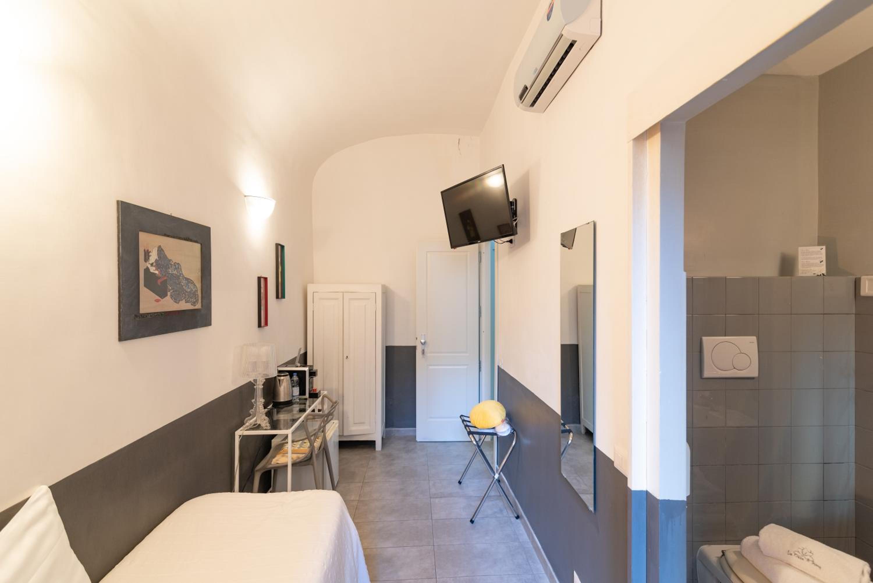 Single Room photo 1