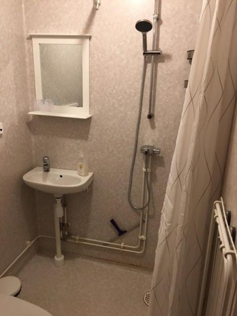 Quadruple Room with Private Bathroom photo 3