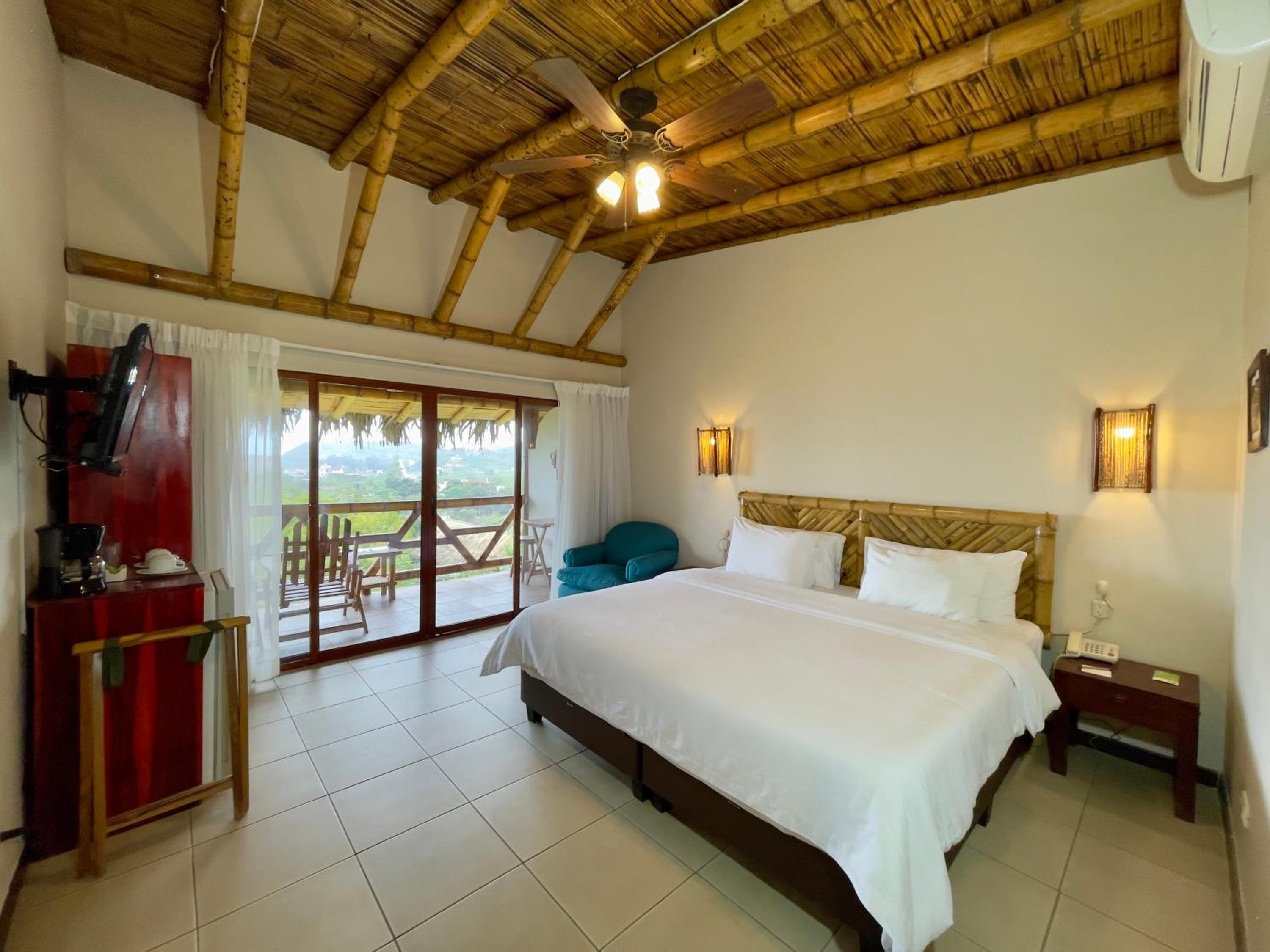 Deluxe Double Room With Balcony And Sea View