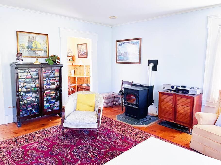 Three-Bedroom House photo 1