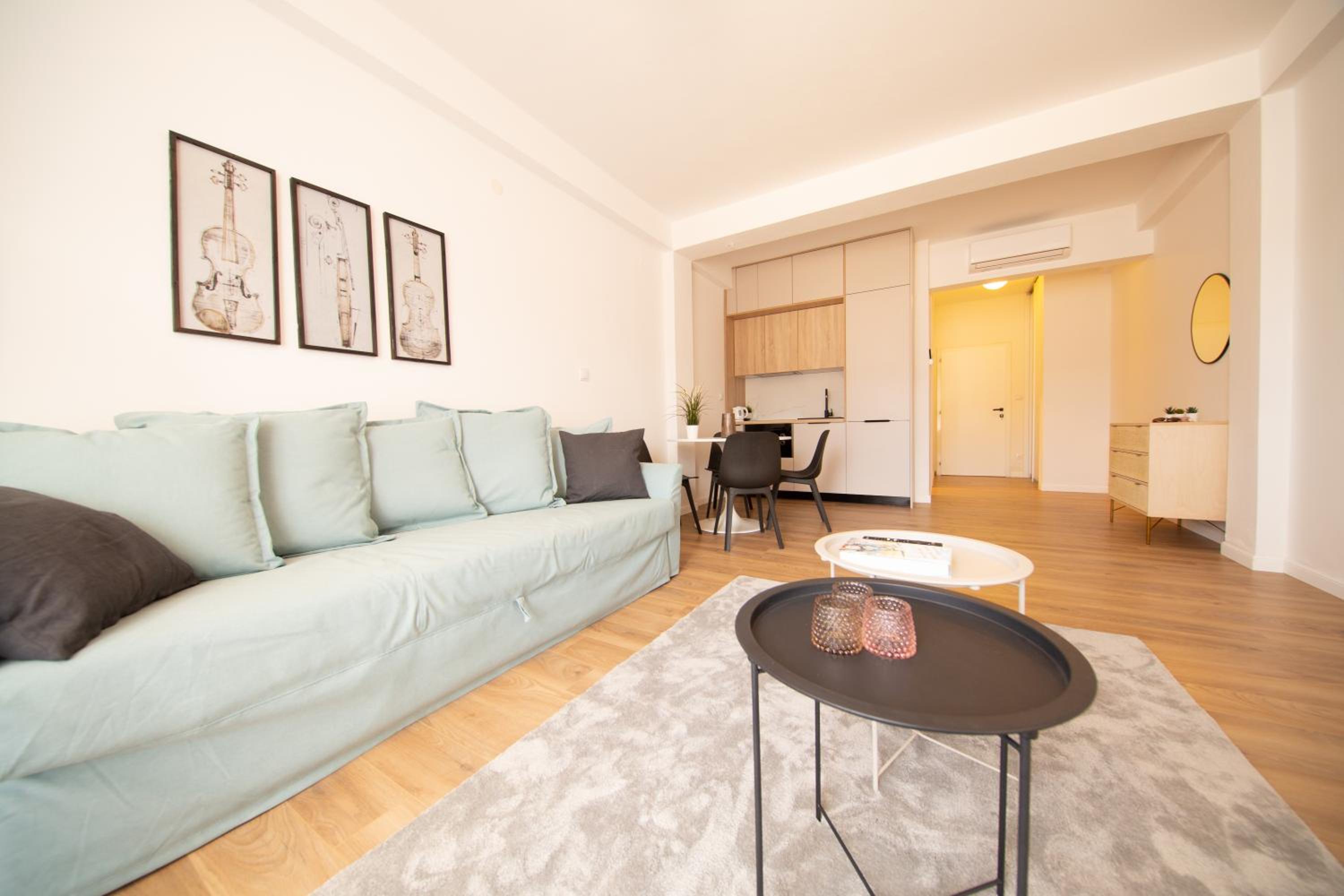 One-Bedroom Apartment photo 2