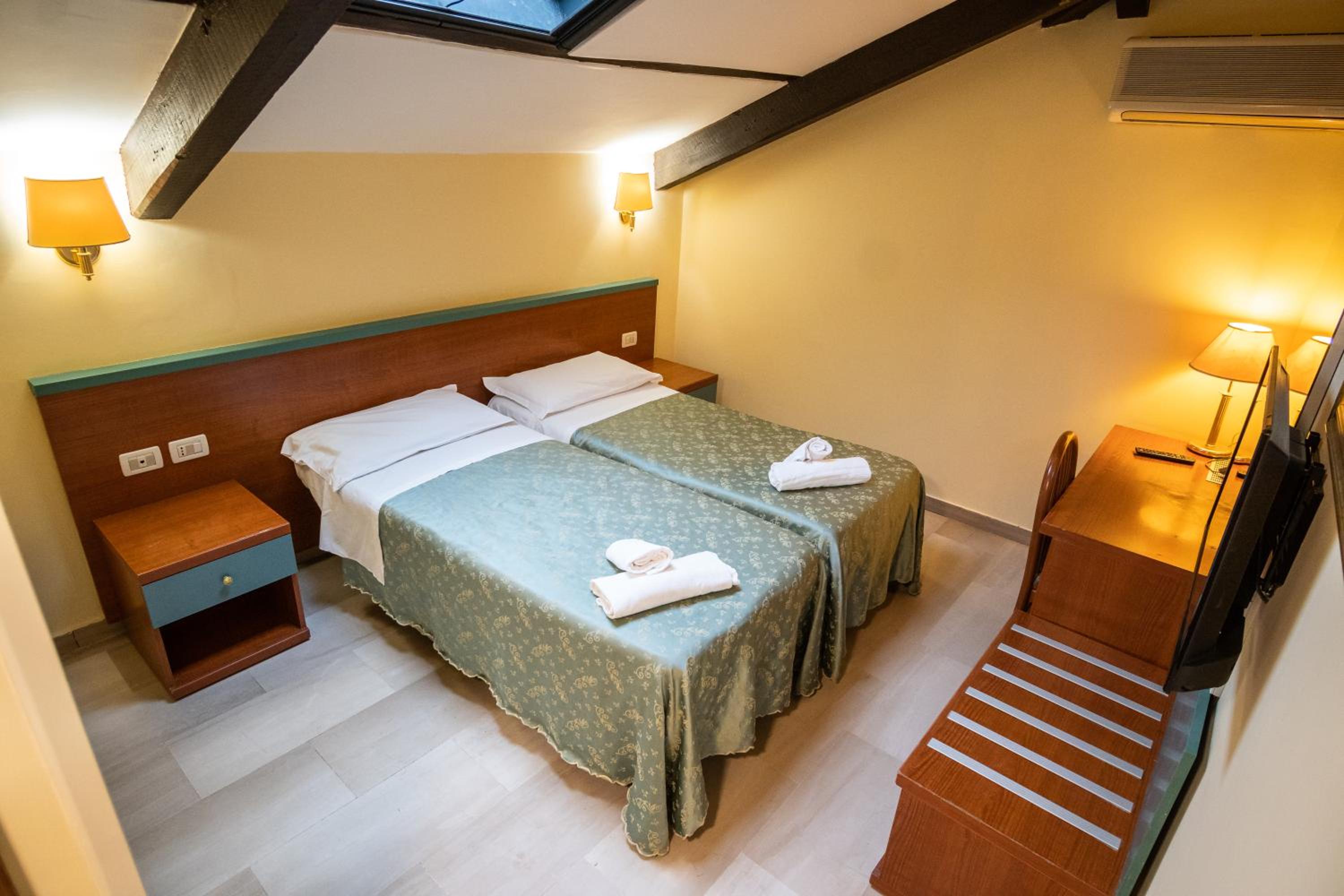 Twin Room photo 1