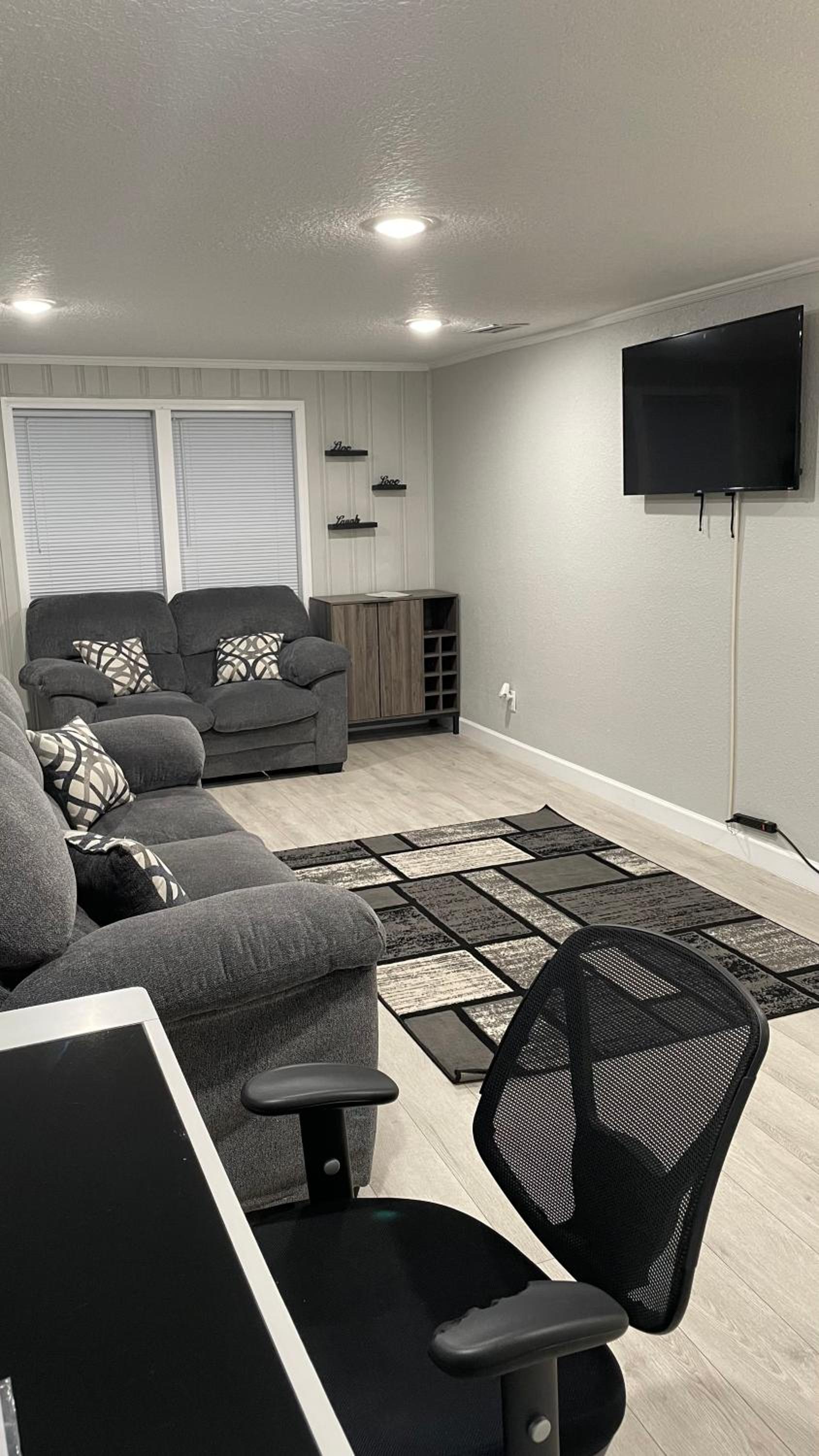 Three-Bedroom Apartment photo 1