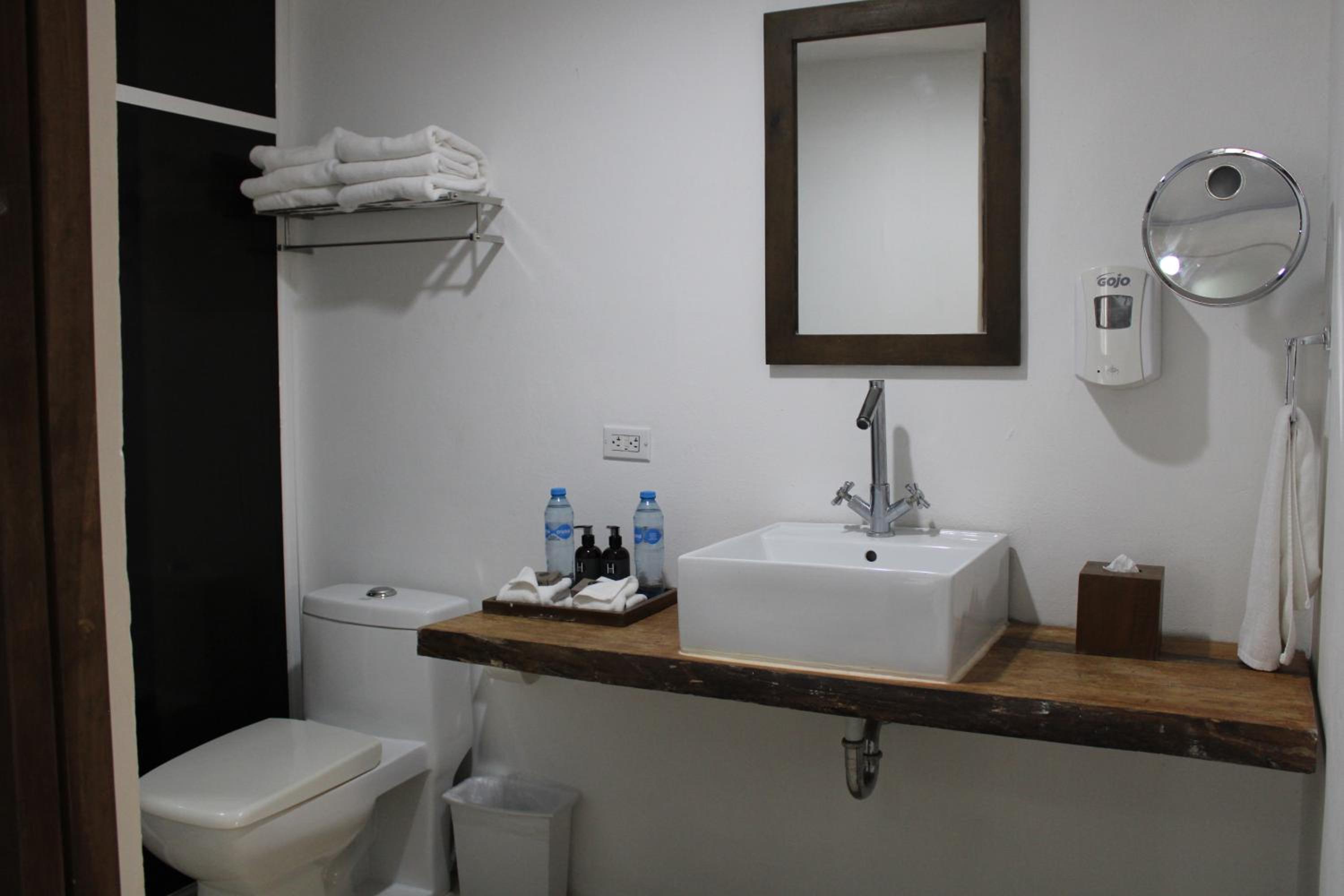 Standard Double Room - Photo 4