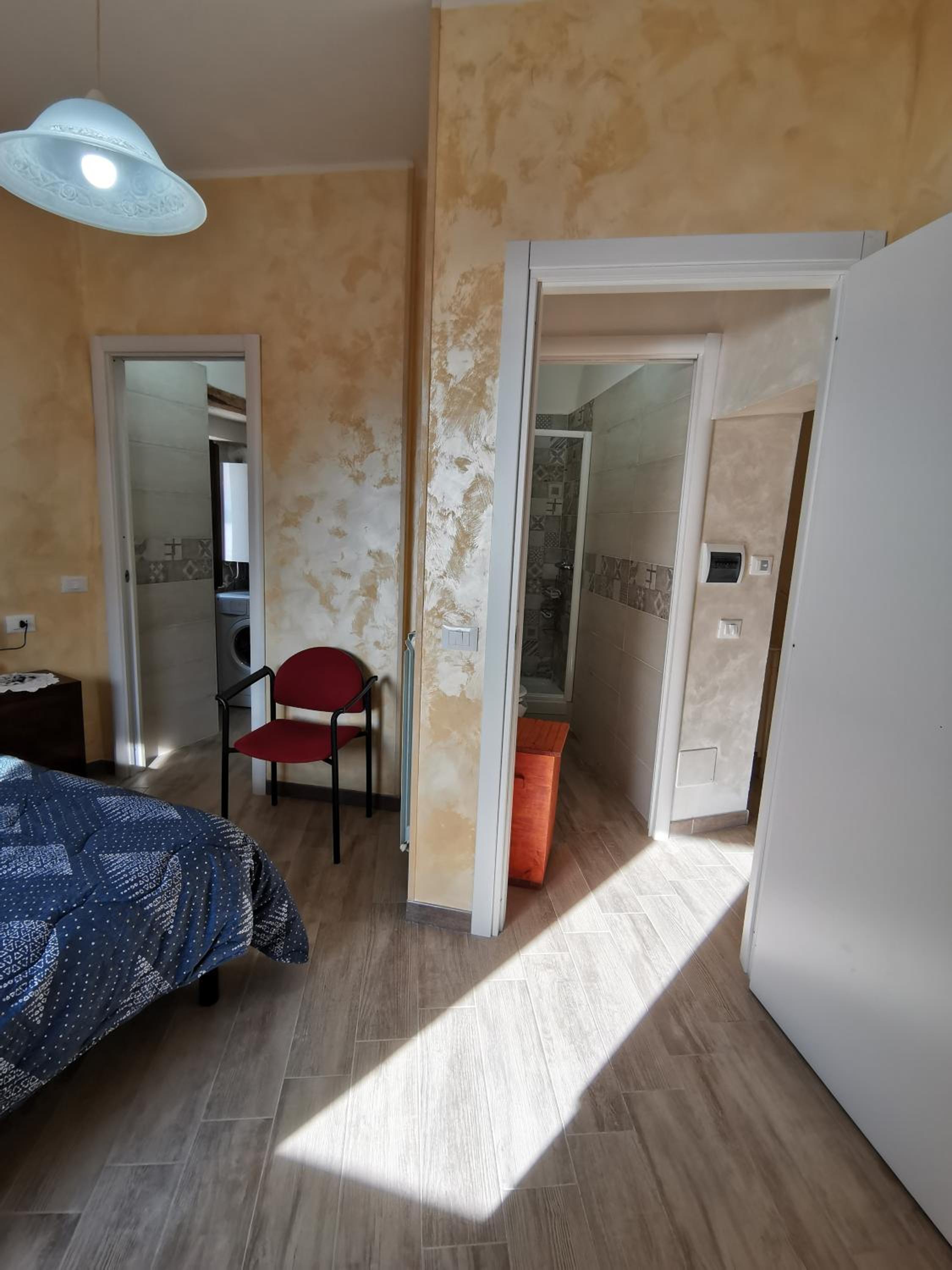 Two-Bedroom House - Photo 16