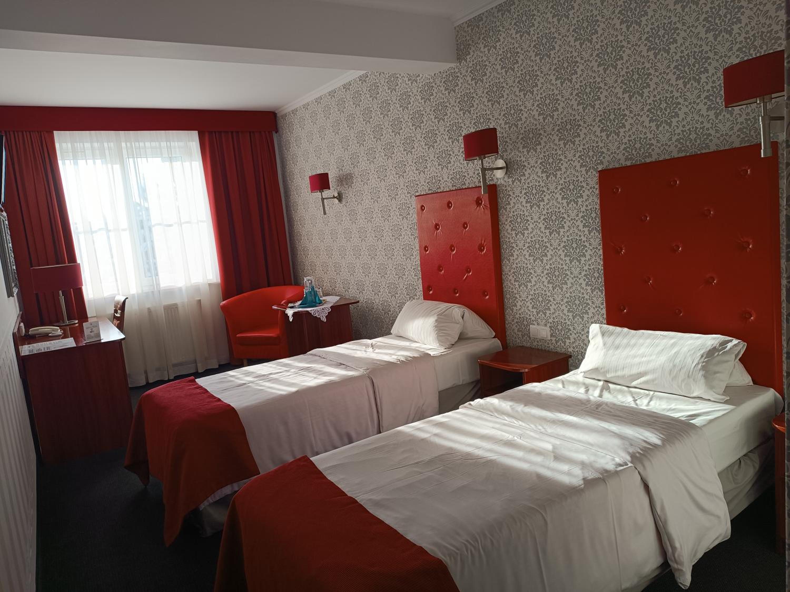 Twin Room - Photo 4