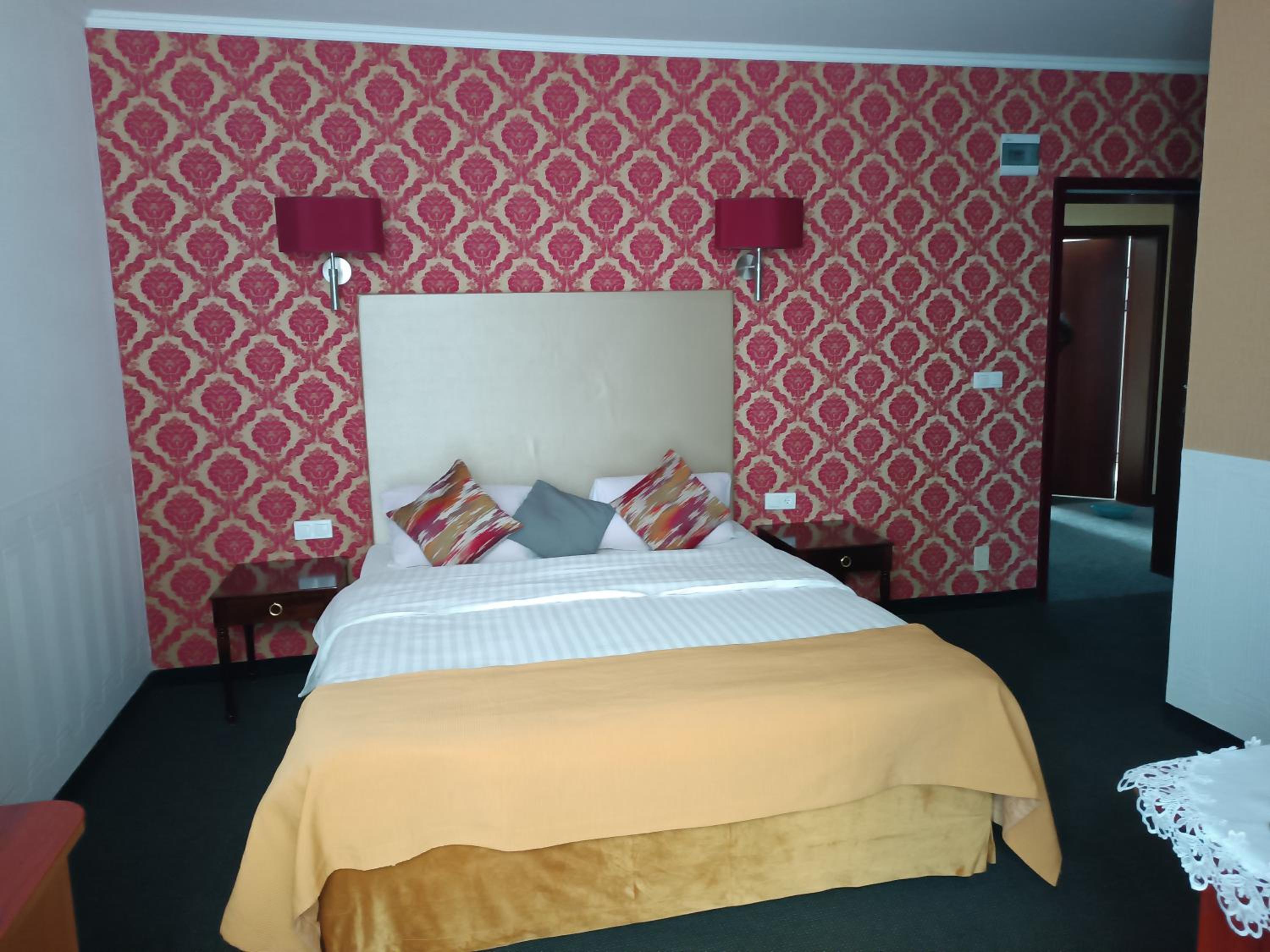 Double Room - Photo 13