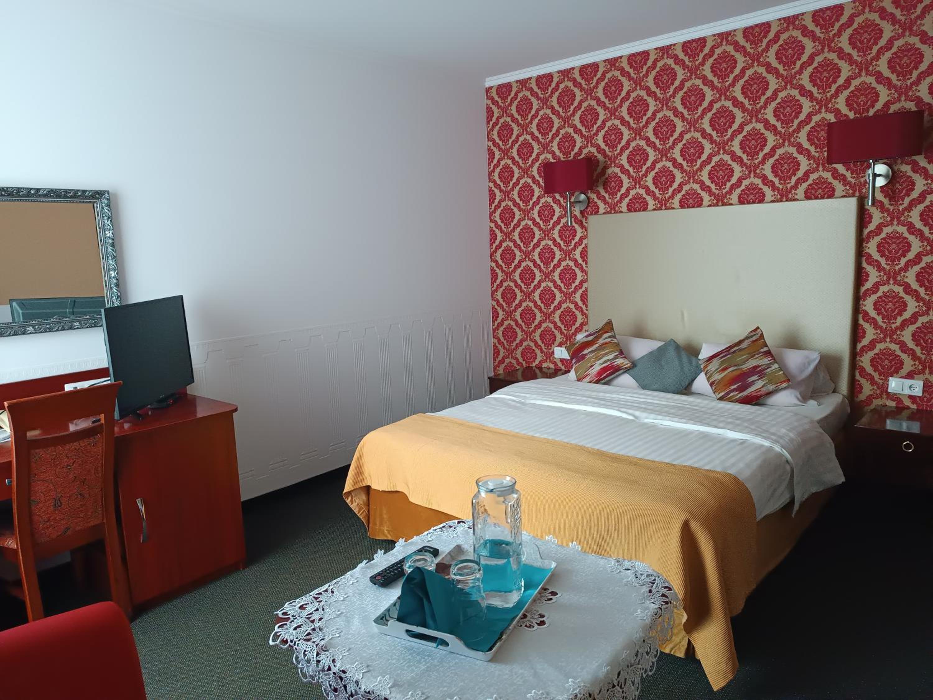 Double Room - Photo 14