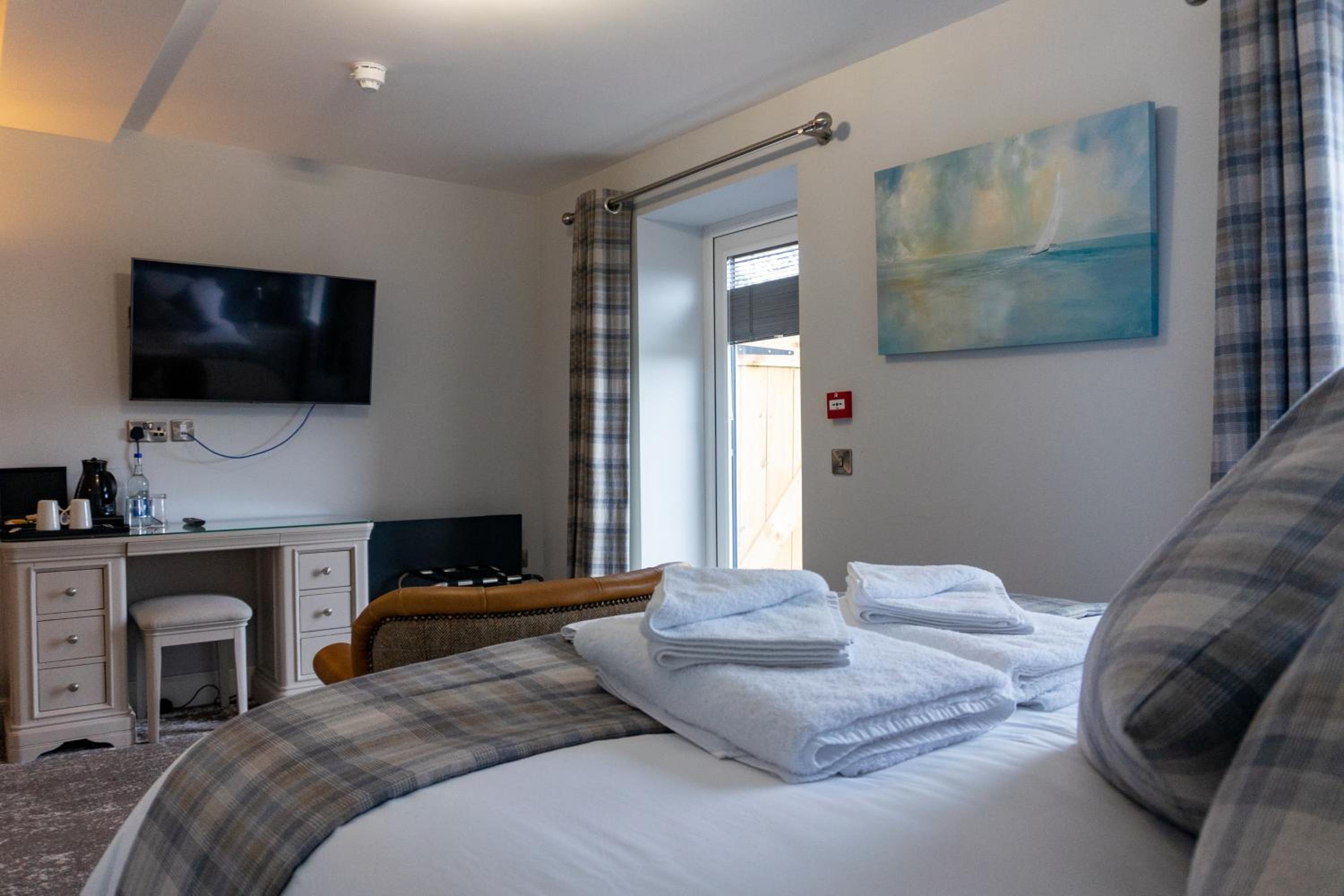 Deluxe Double Room with Balcony and Sea View photo 1