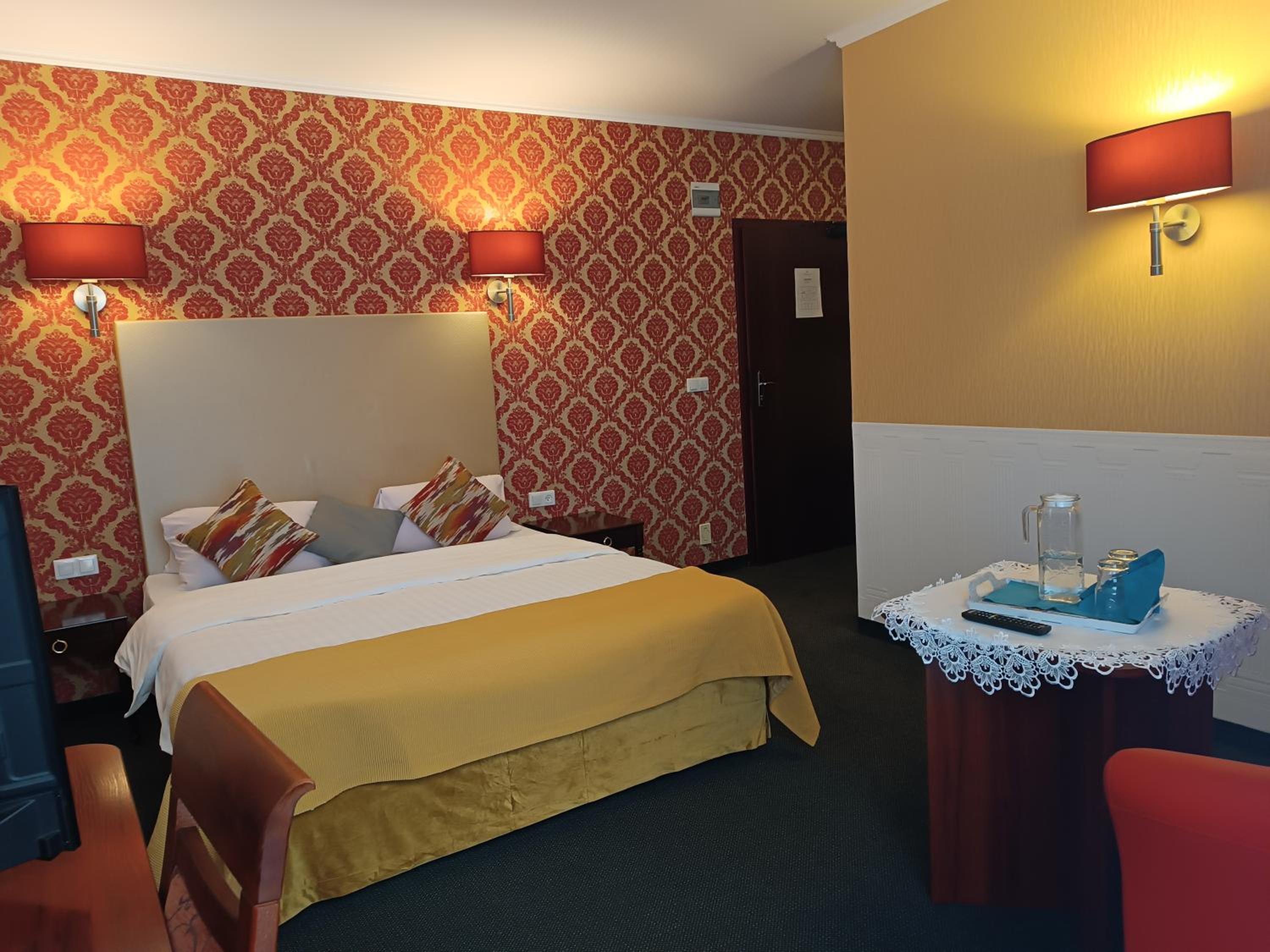 Double Room - Photo 3