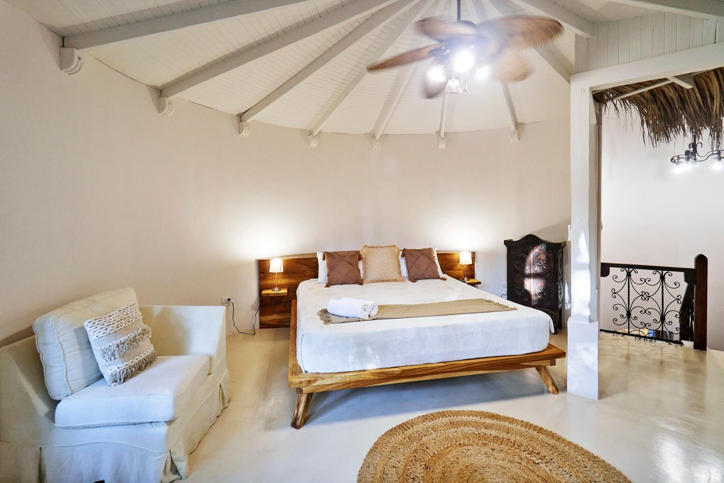 Deluxe Suite with Sea View photo 1