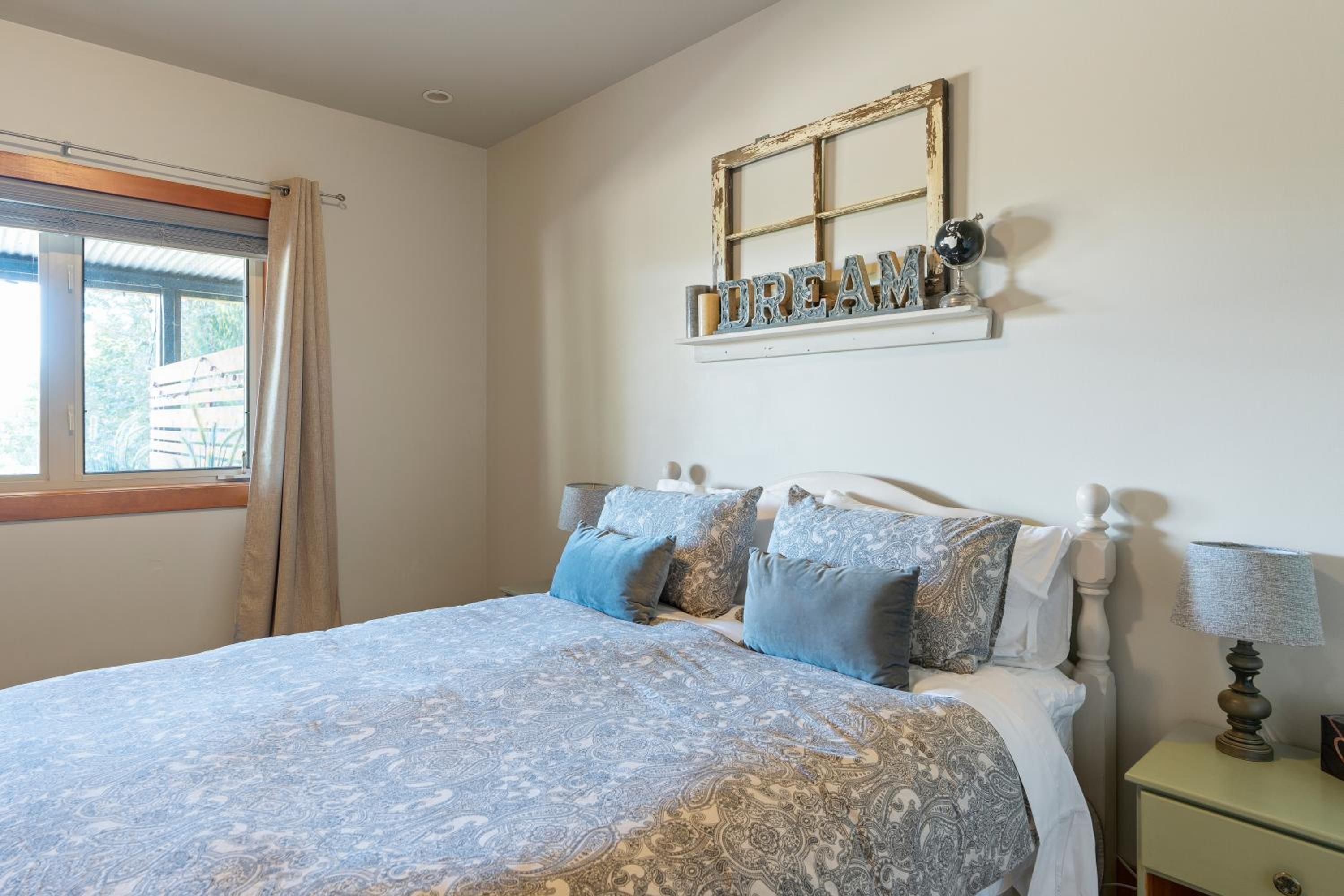 Queen Room with Garden View photo 3