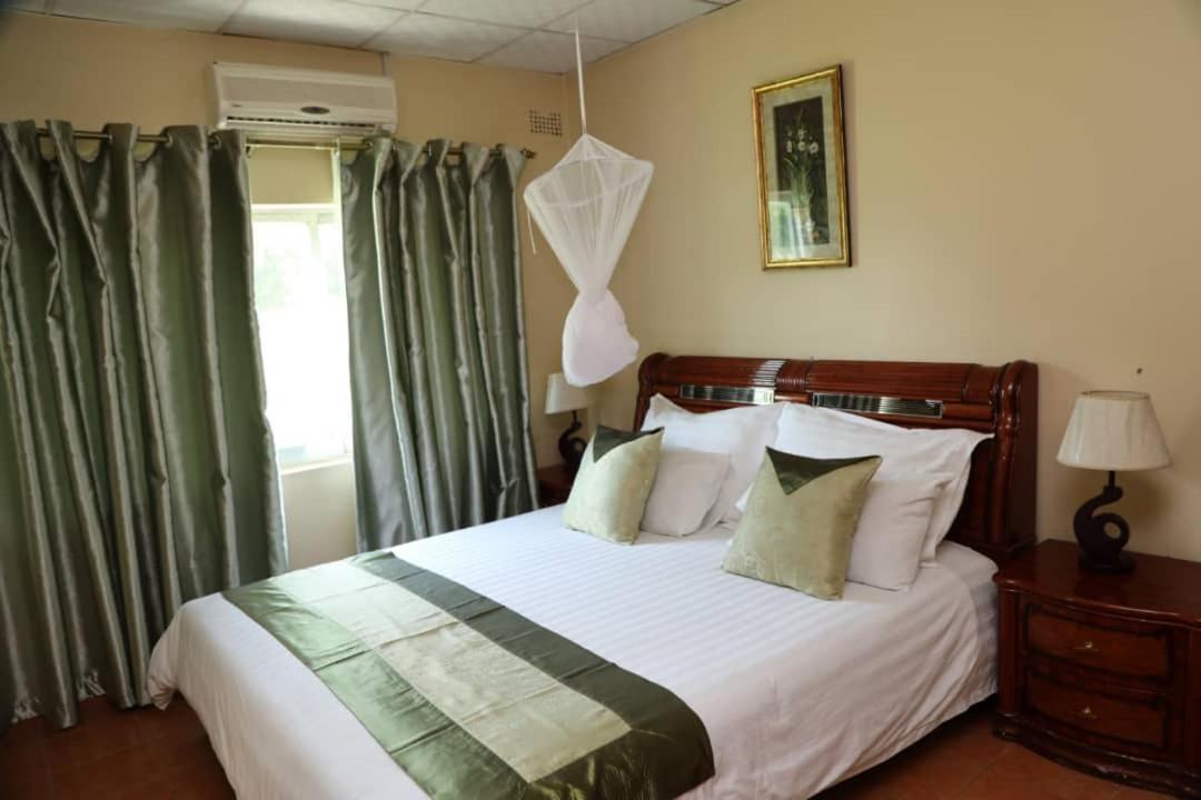 Deluxe Twin Room photo 2