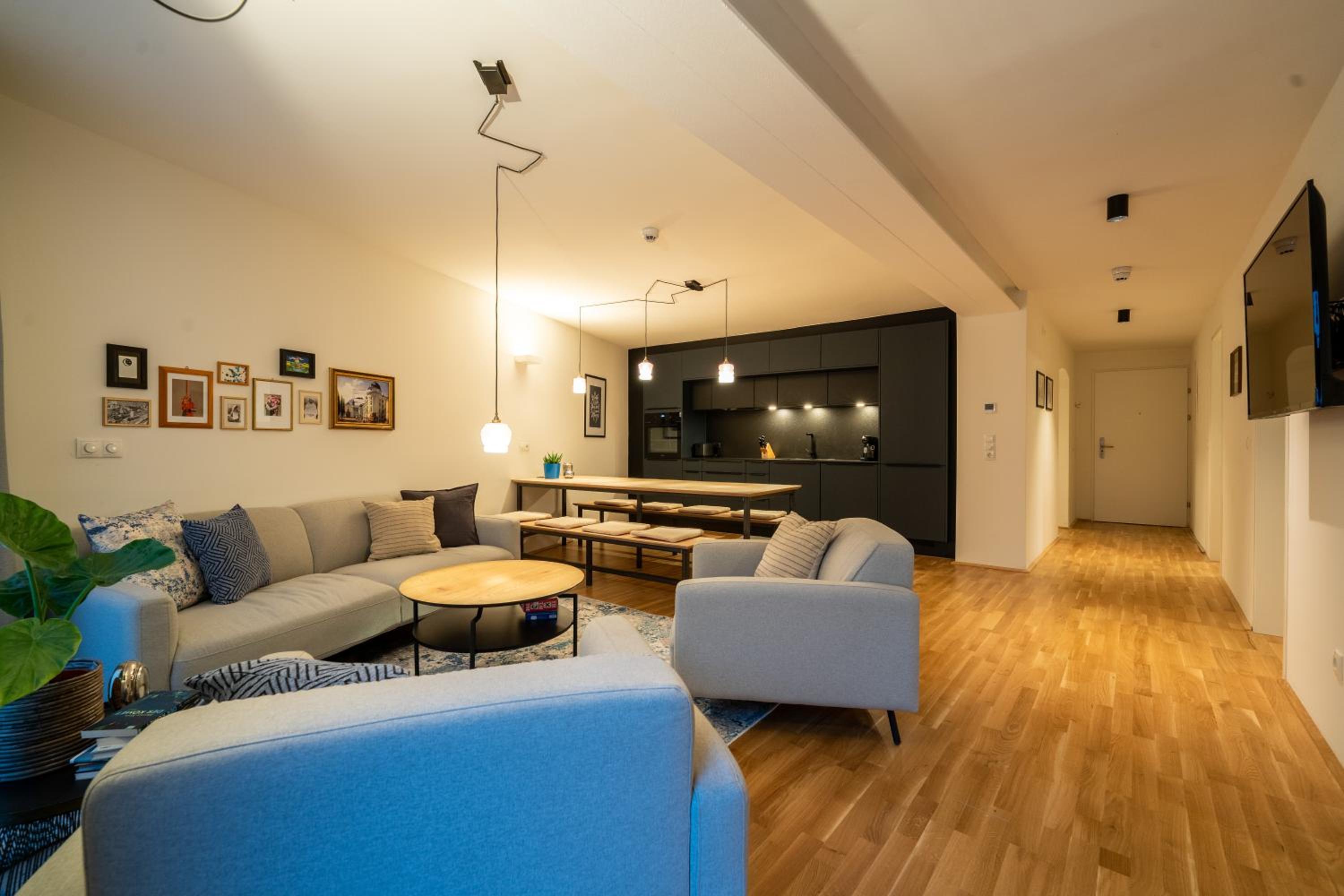 Three-Bedroom Apartment photo 1