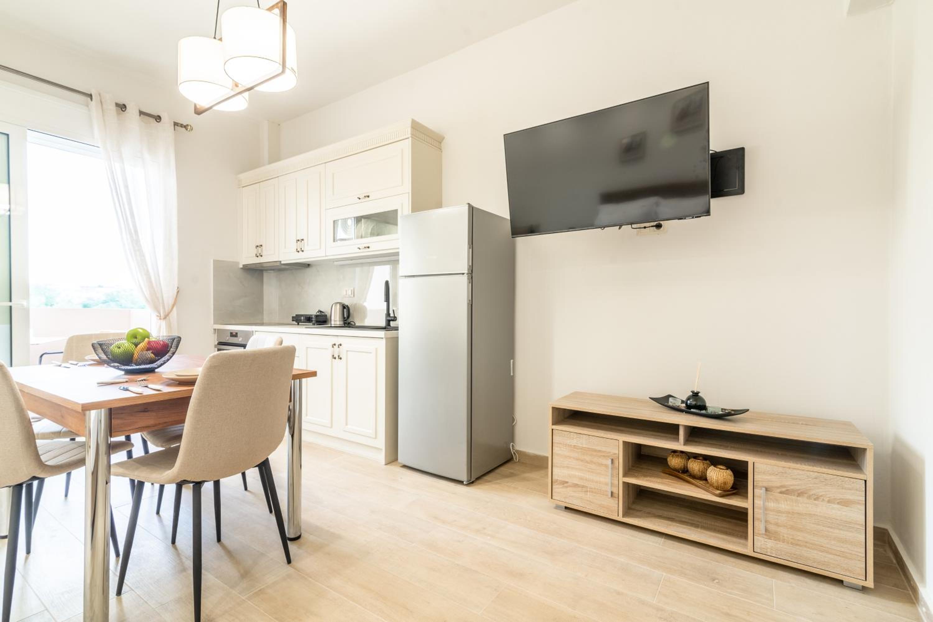One-Bedroom Apartment photo 2