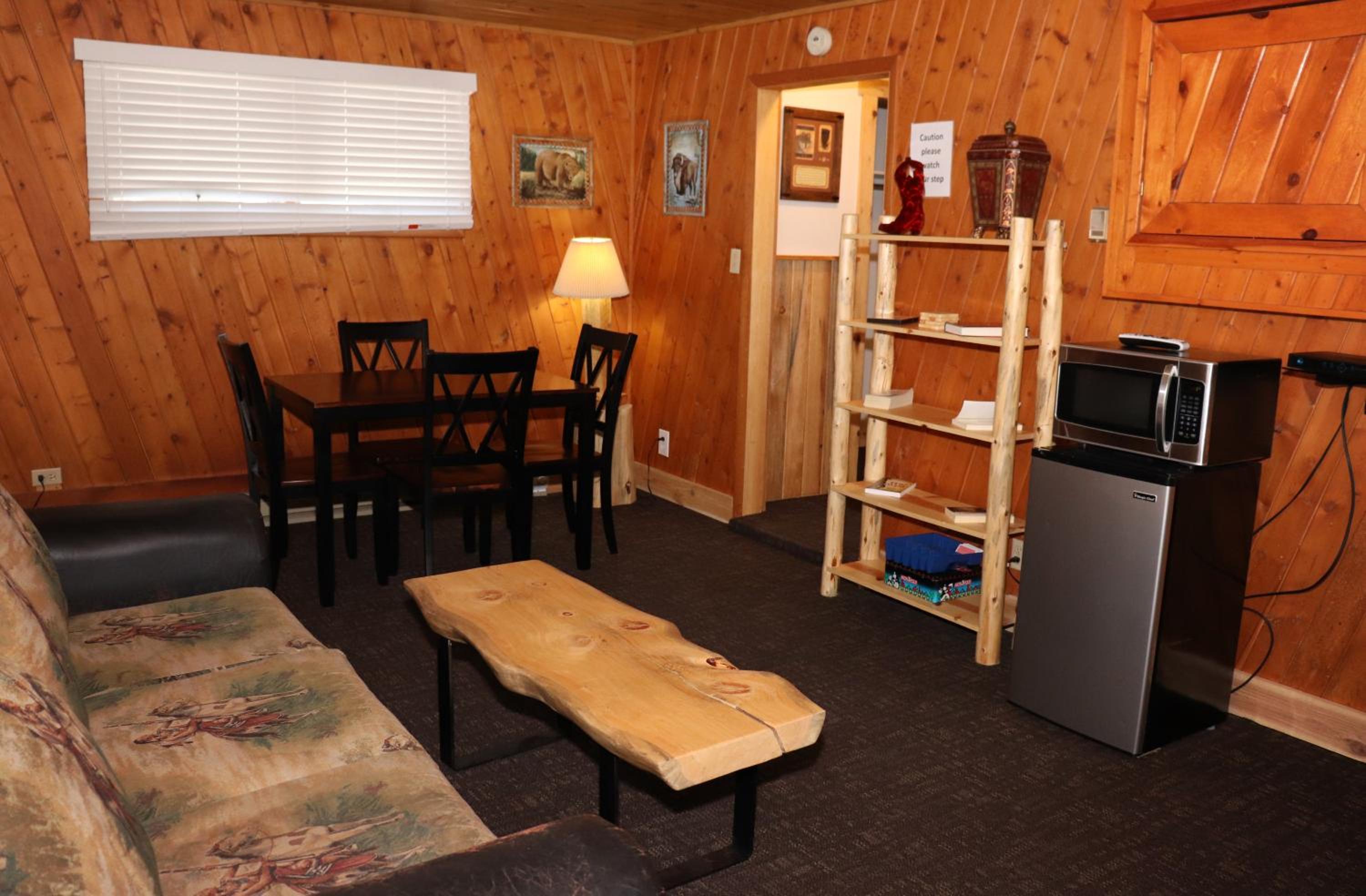 Deluxe King Suite - Photo 3
